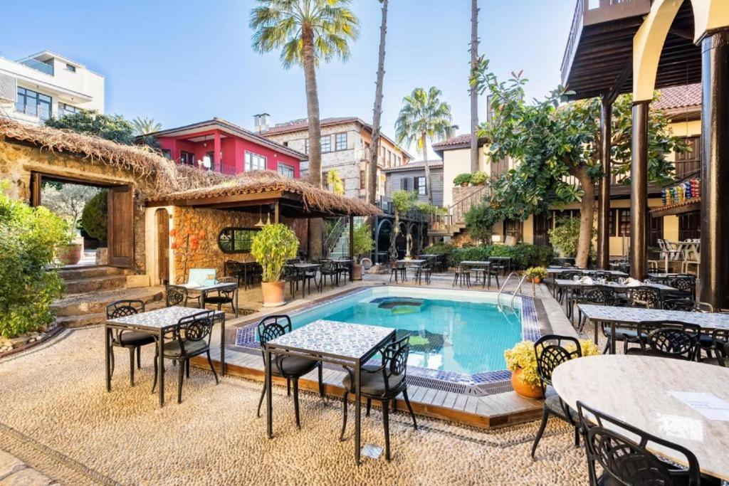 Spectacular Penthouse With Terrace Near Hadrian's Gate Antalya