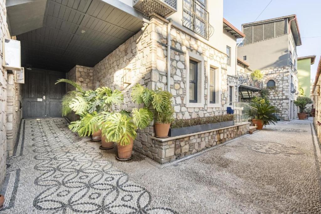 Spectacular Penthouse With Terrace Near Hadrian's Gate