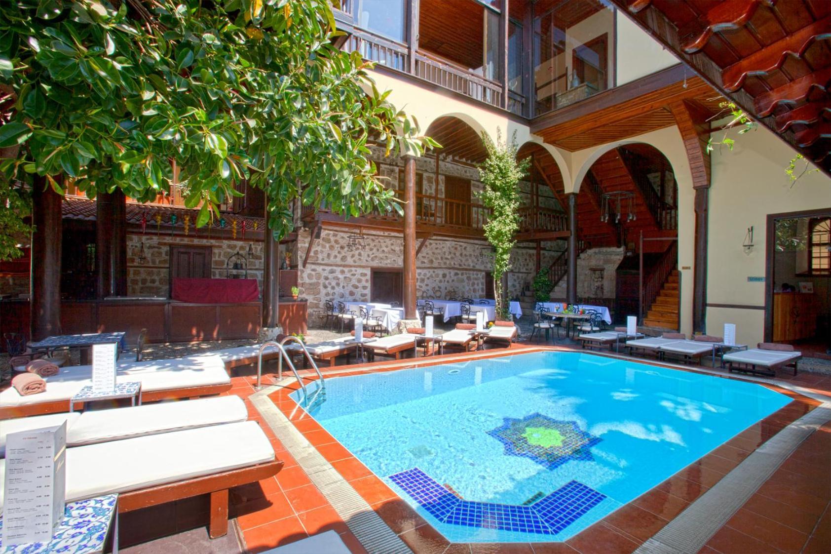 Spectacular Penthouse With Terrace Near Hadrian's Gate * Antalya
