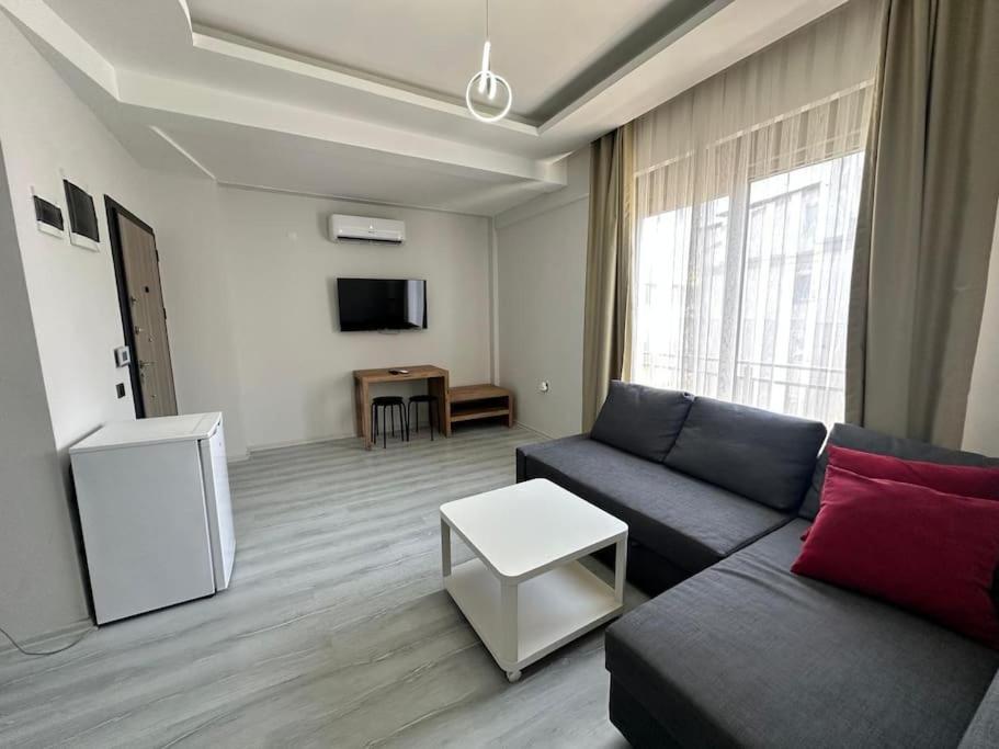 Denize Yakin Lueks Apartment Antalya