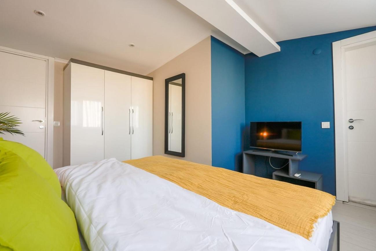 Stylish Flat Near Hadrians Gate Antalya