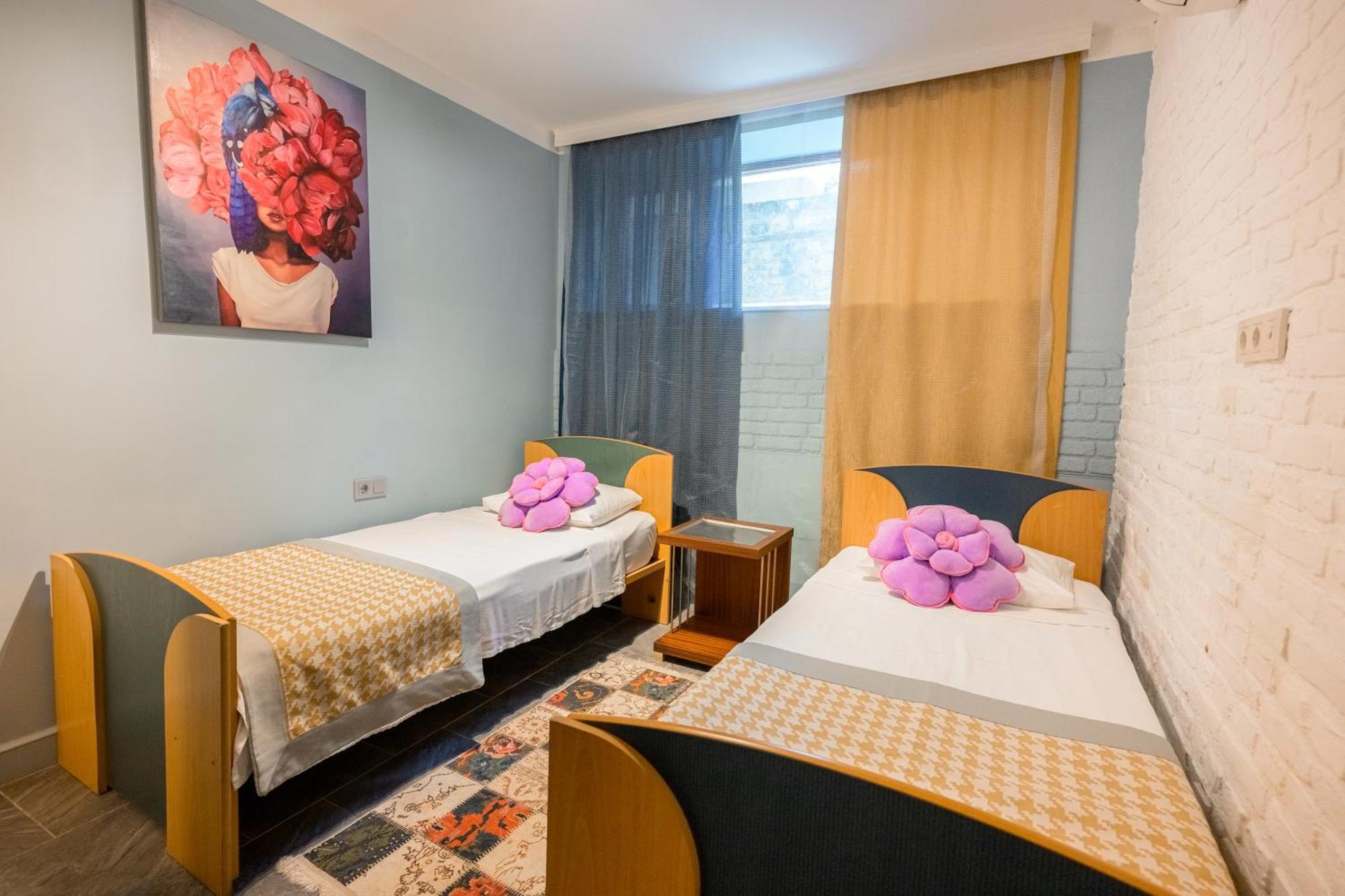 Hotel Delight Deluxe & 2*