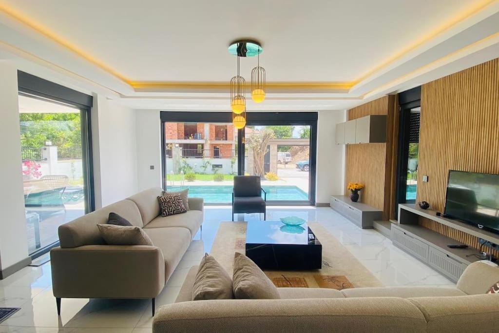 Rueyam 2 Villa