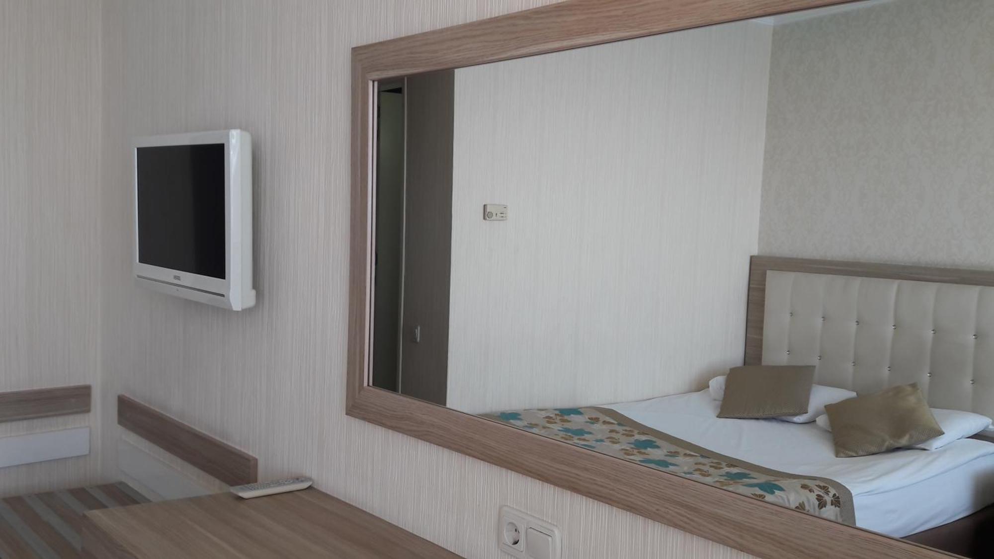 Hotel Cender 4*