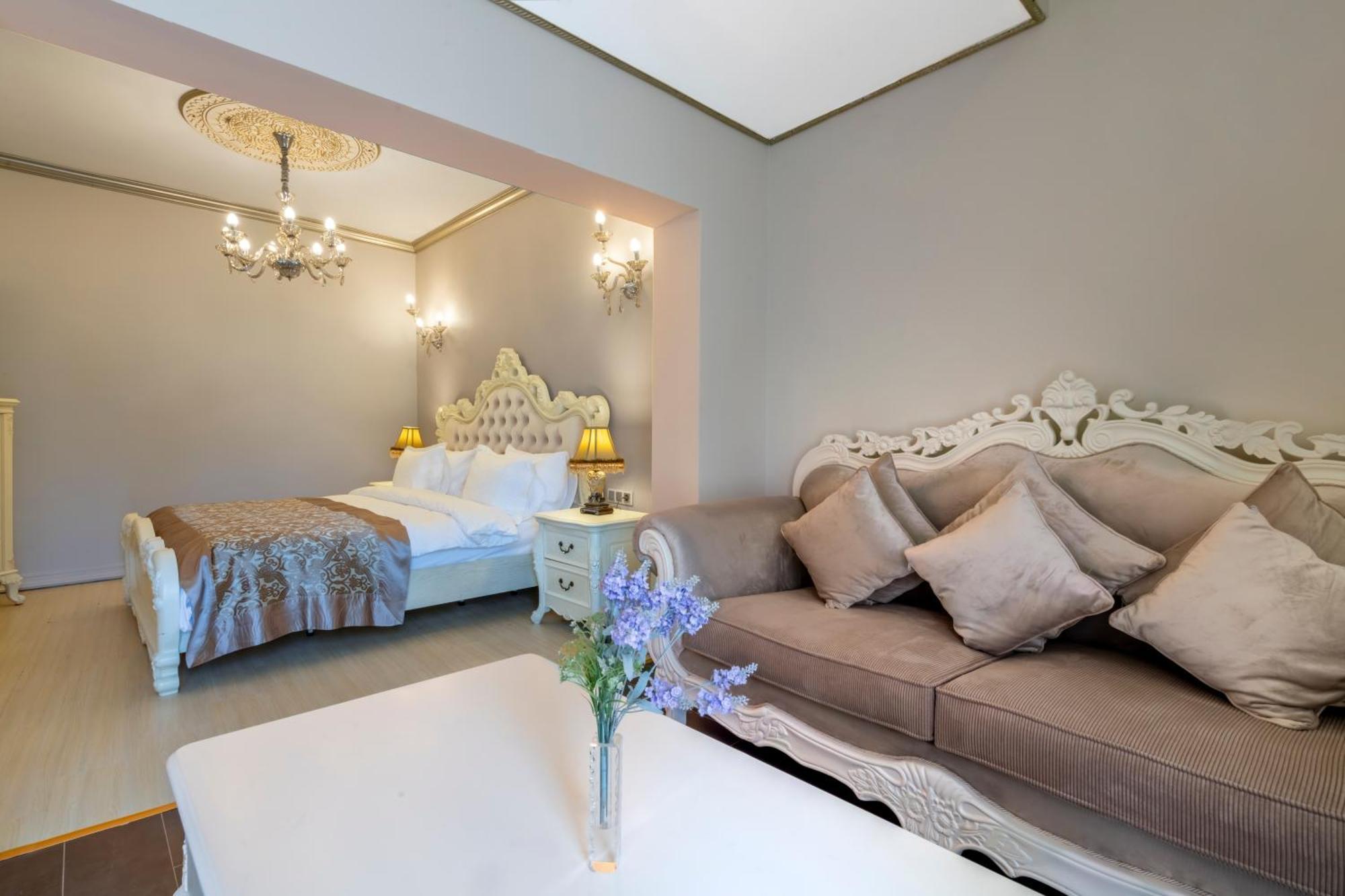 Hotel Elegance East