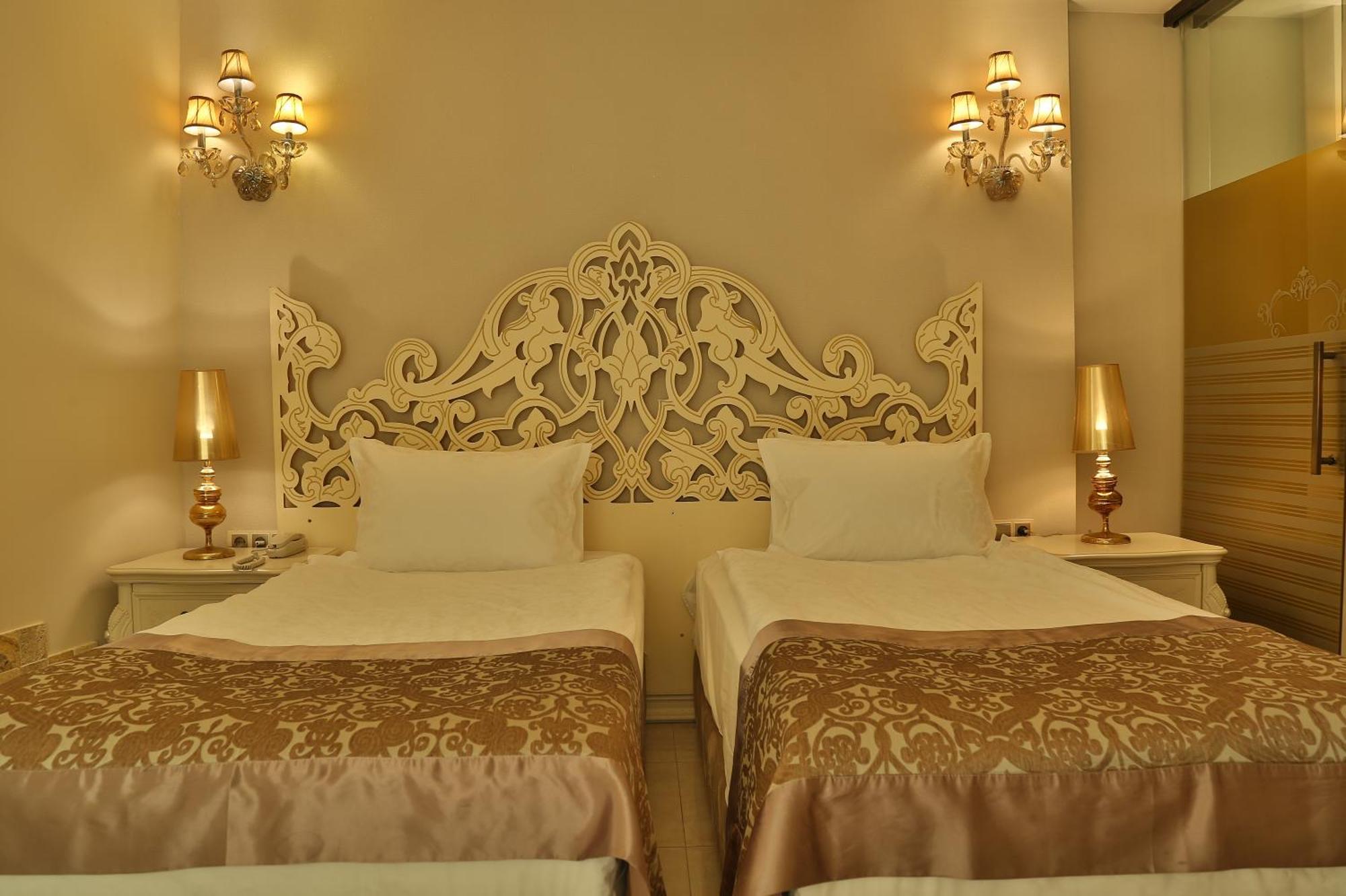 Elegance East Hotel