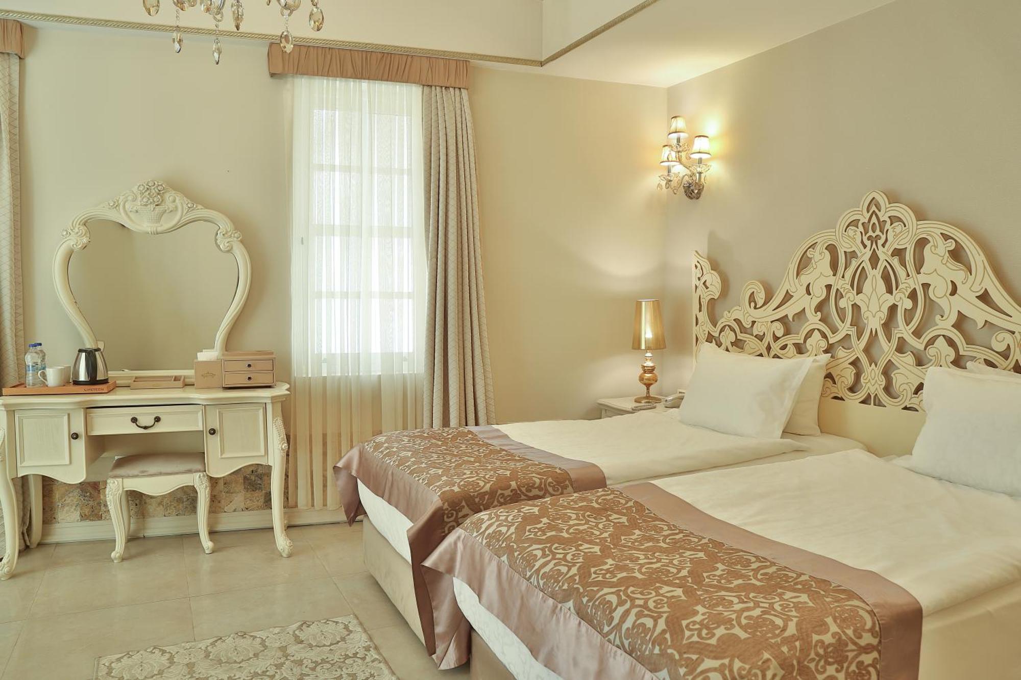 Hotel Elegance East