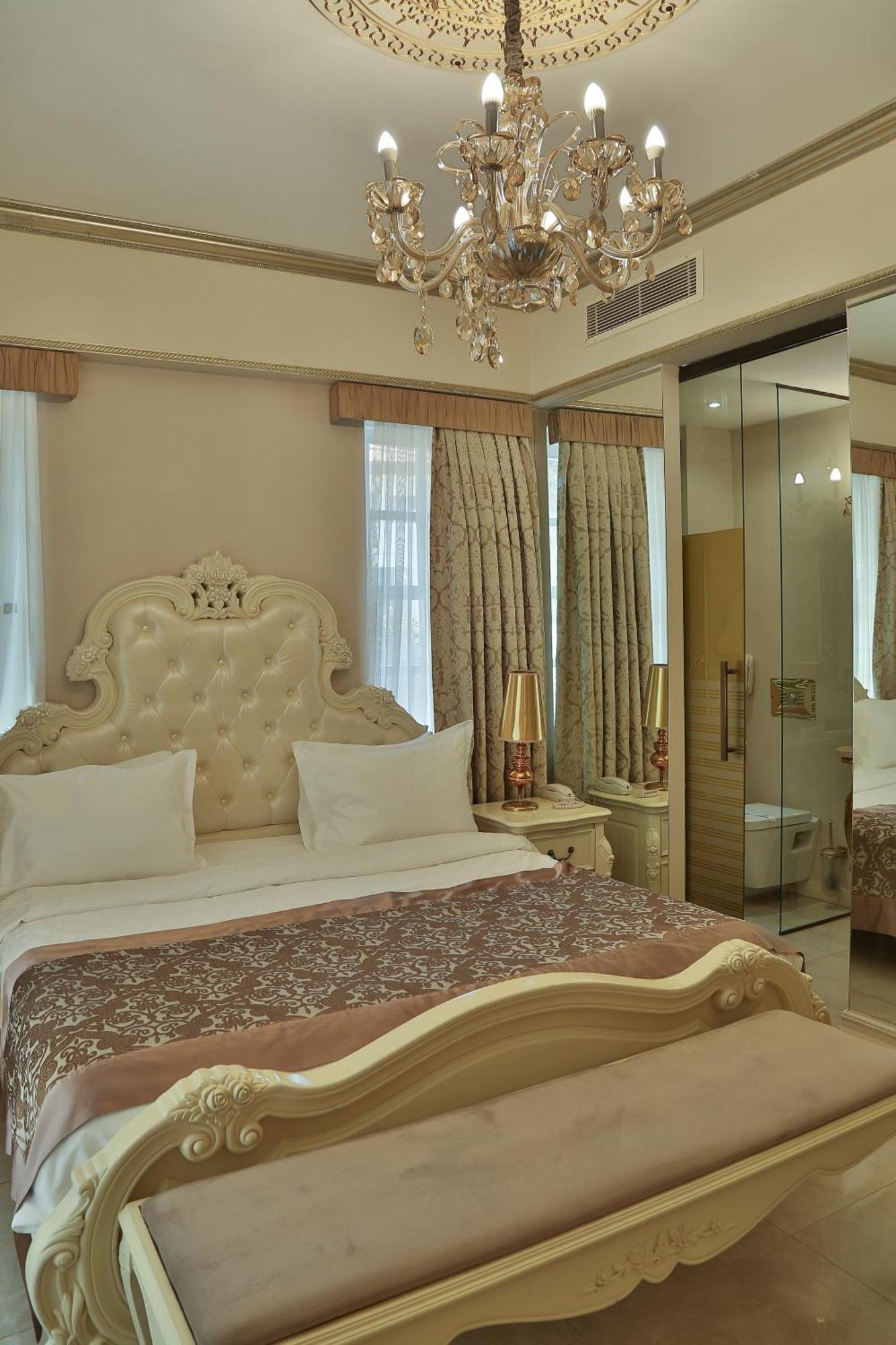 Hotel Elegance East