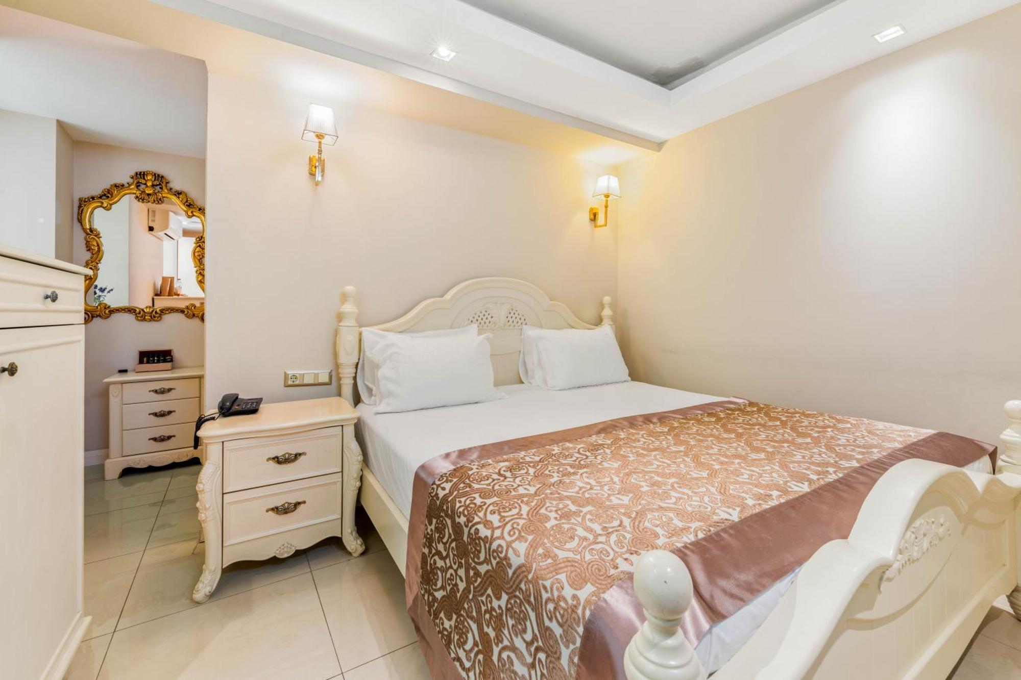 Hotel Elegance East 4*
