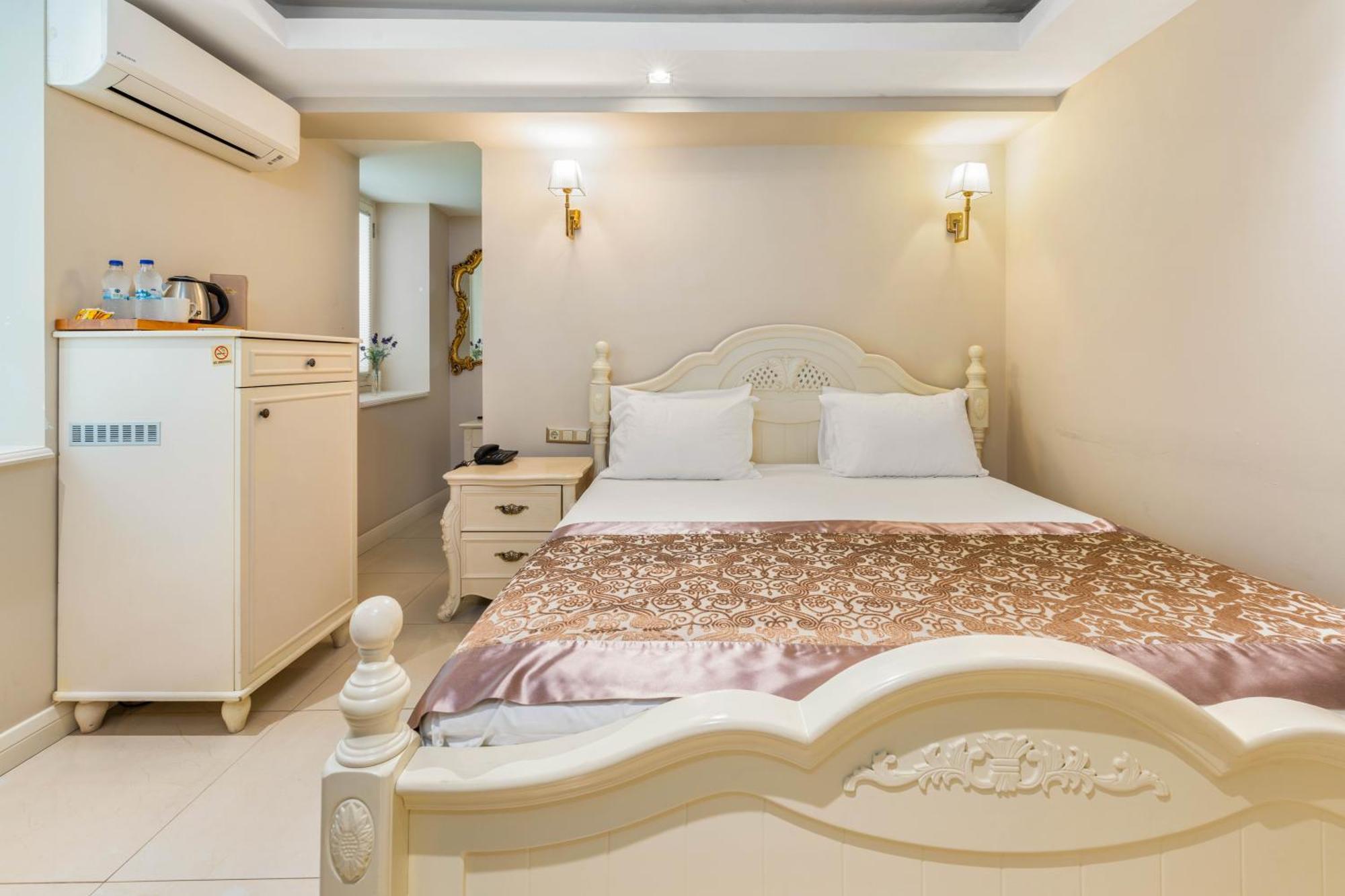 Elegance East 4*