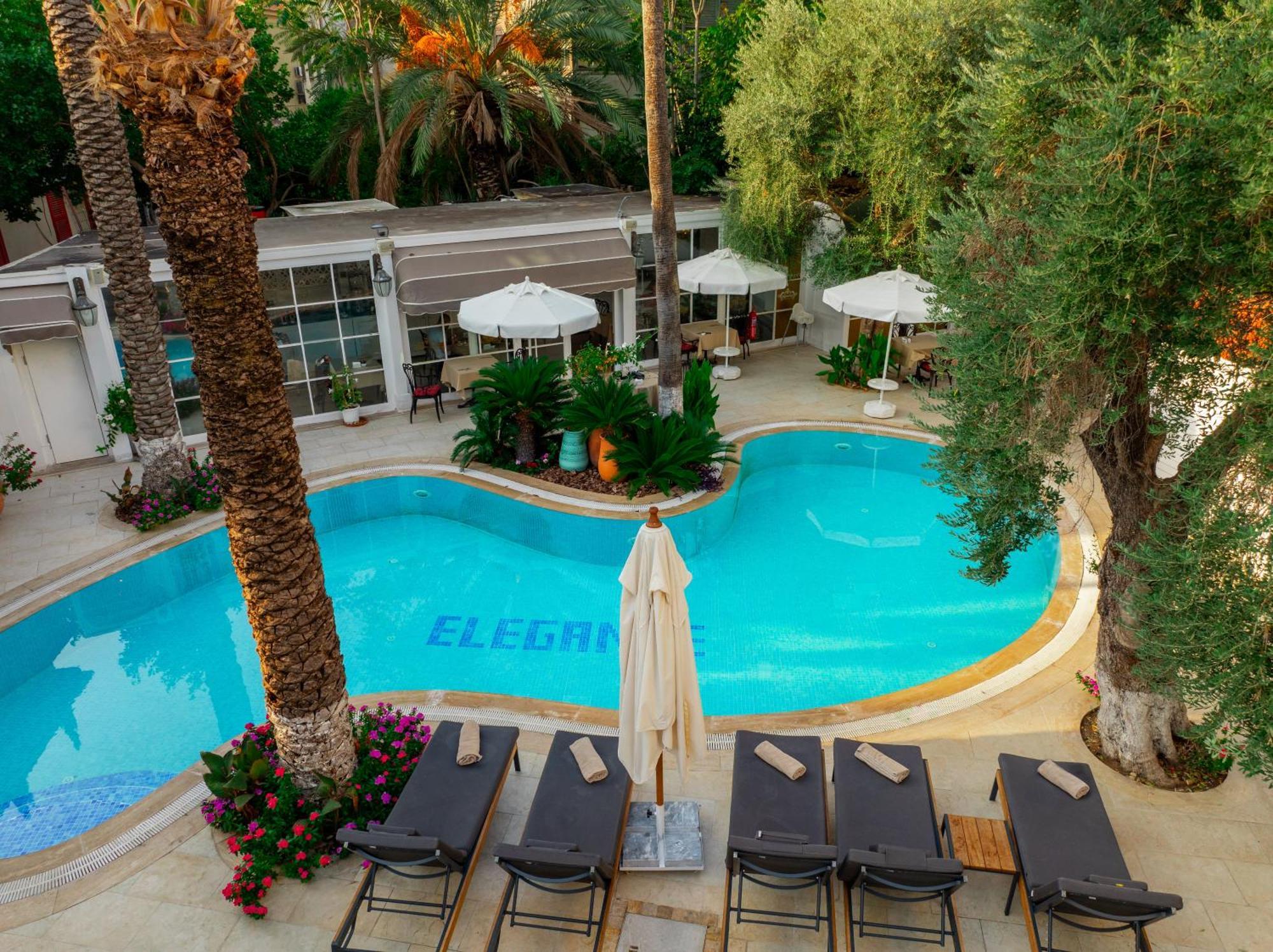 Elegance East Hotel
