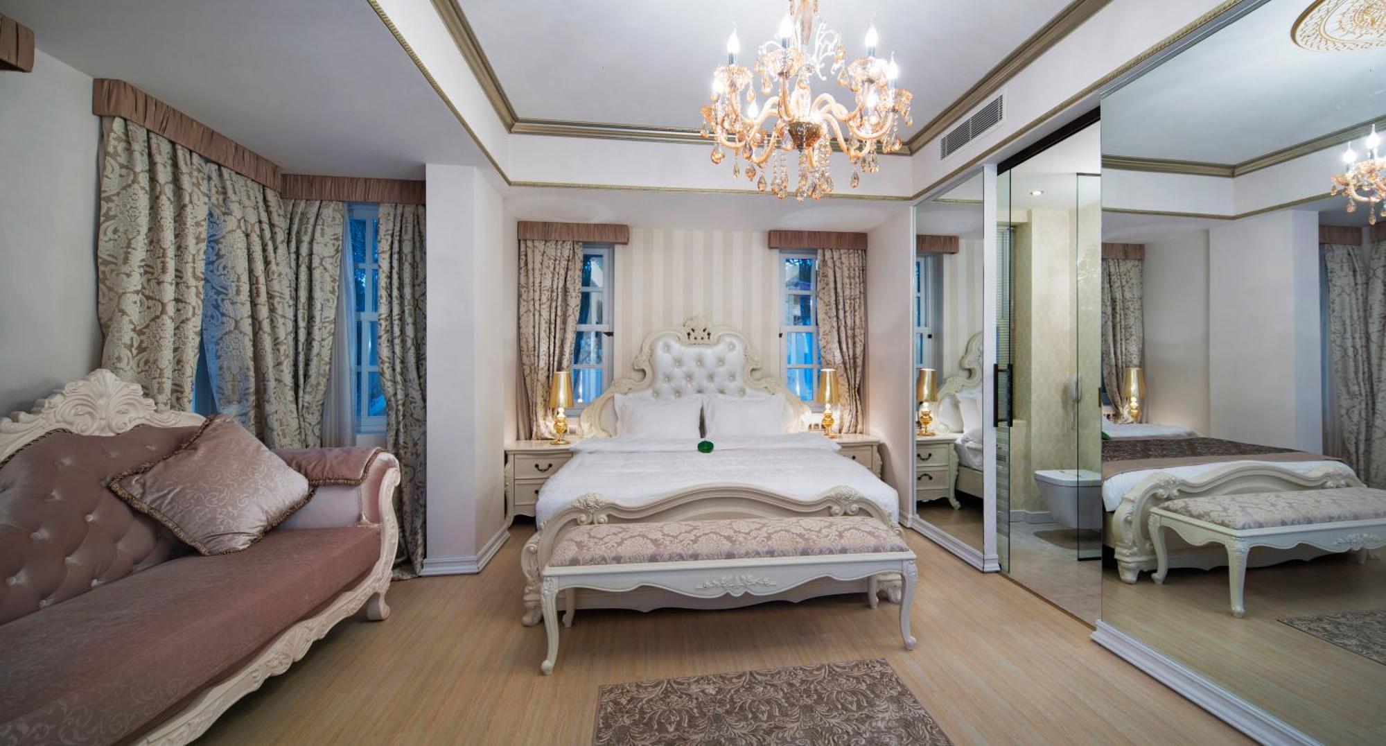 Elegance East