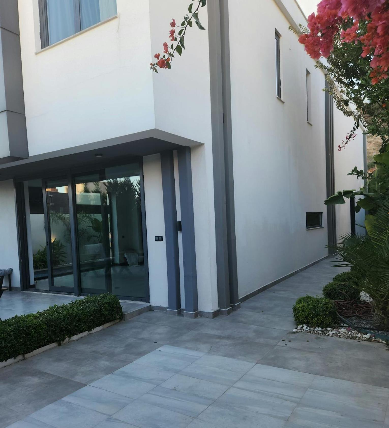 Ramona Hotel 3*