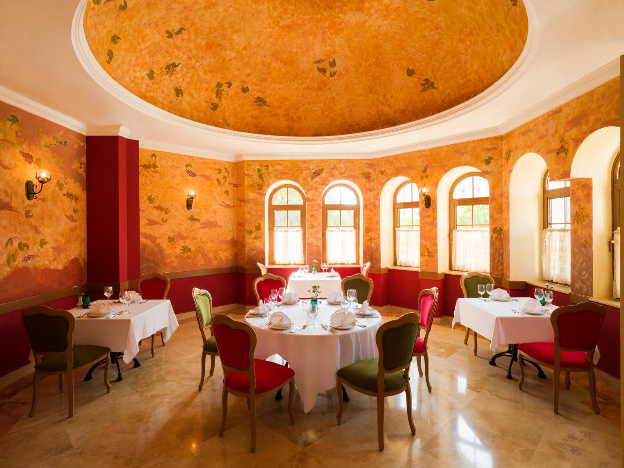 Asteria Kremlin Palace Resort 5*
