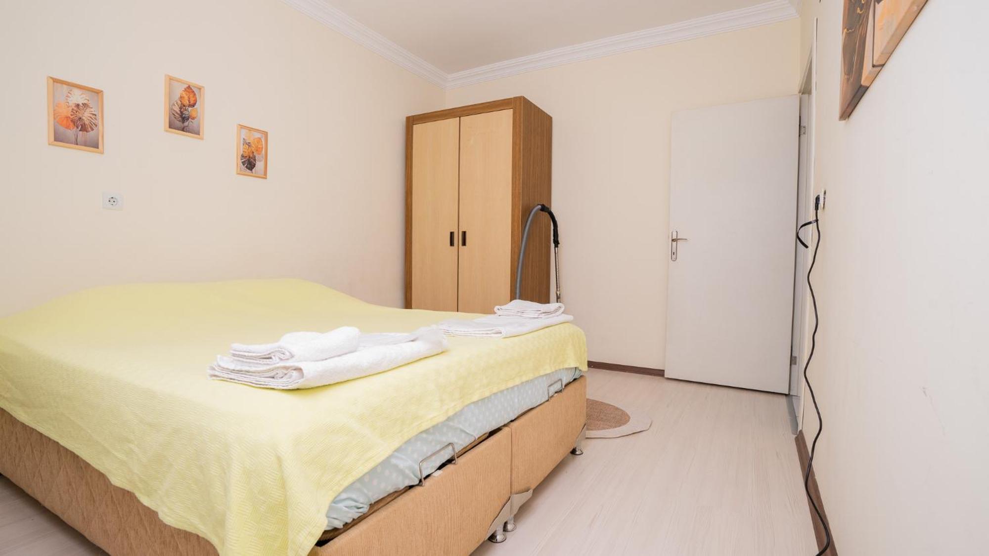Sea Breeze Apartment *