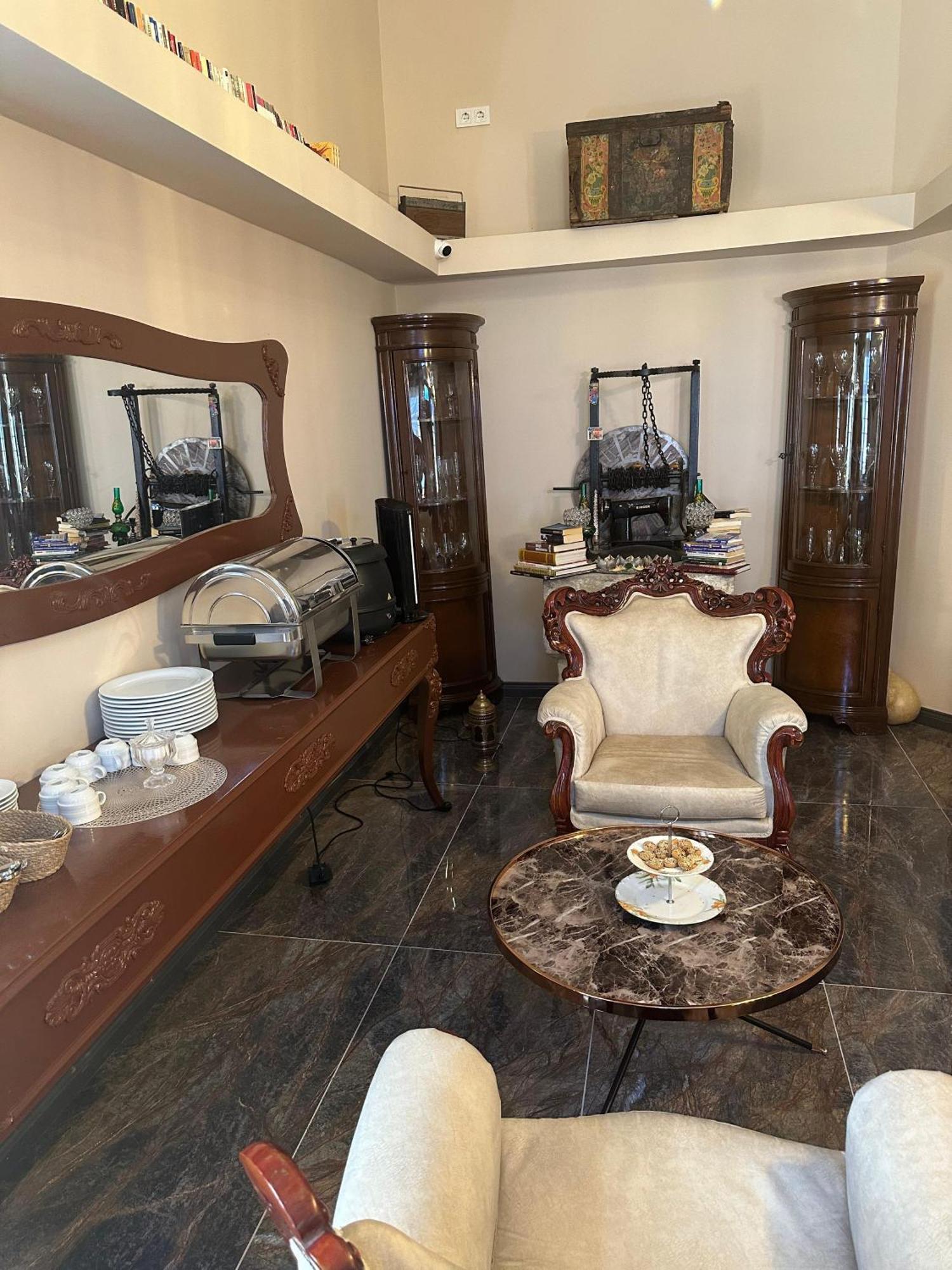 Otel Loost Town 3*