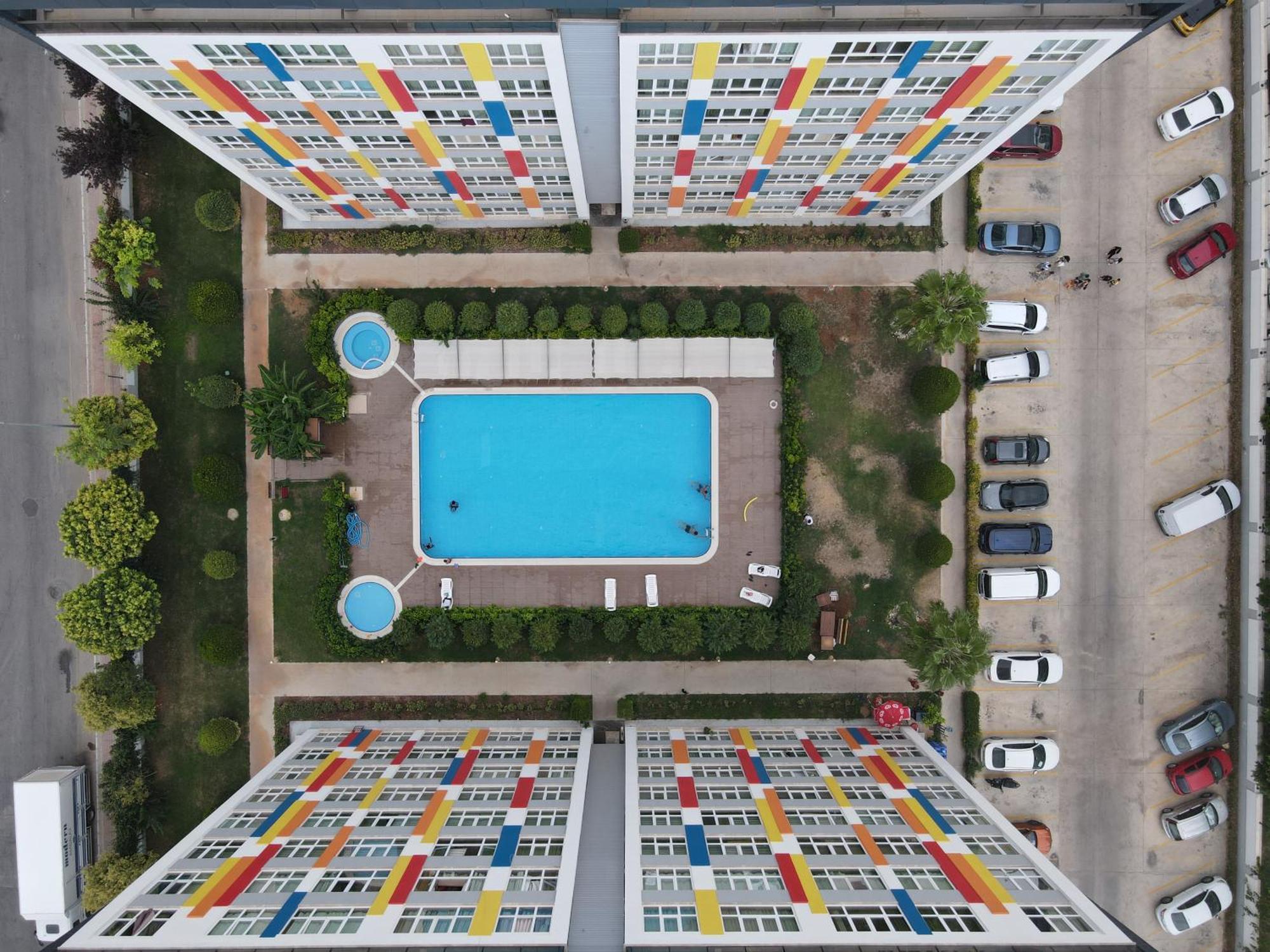 Airport Apartment