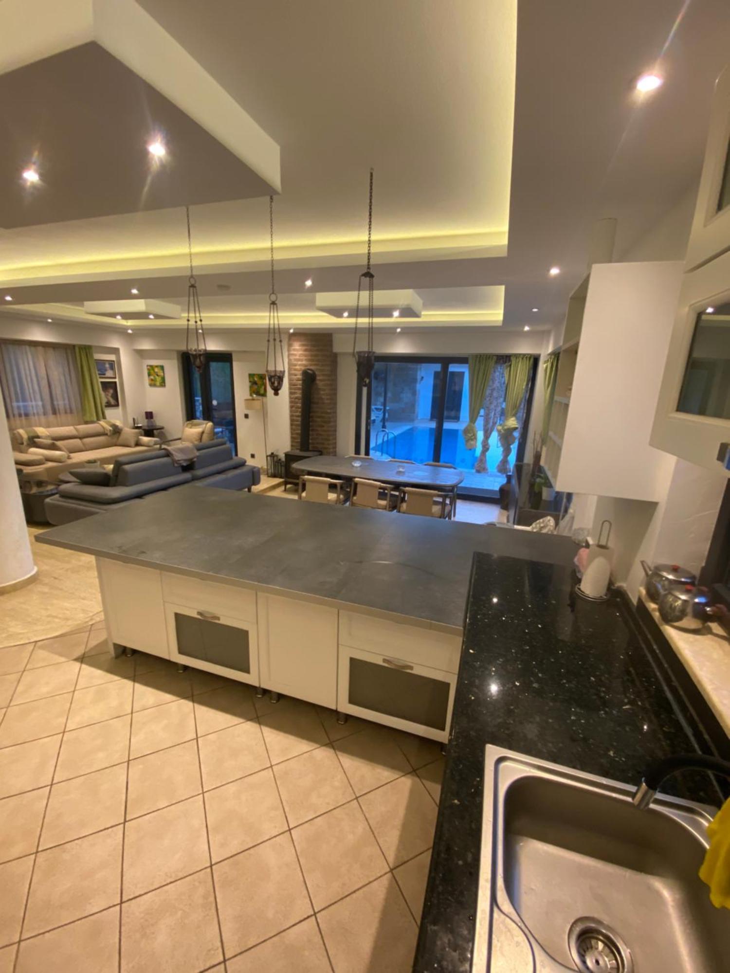 Esiyok With Heated Pool Villa