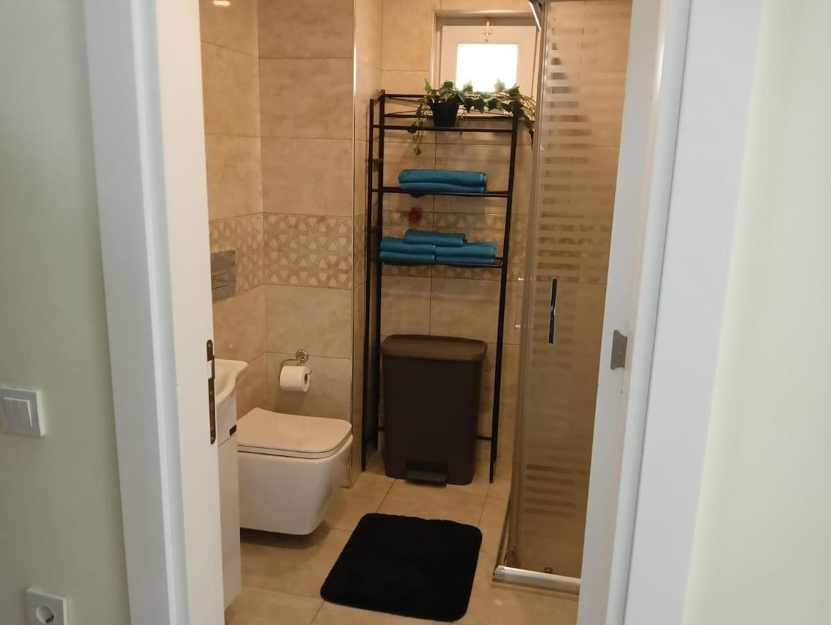 Sade Evler 1 Apartment