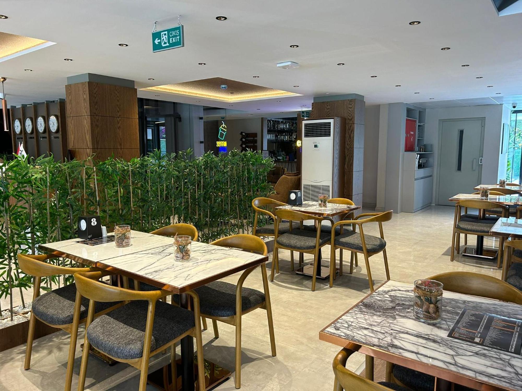 Sam Hotel