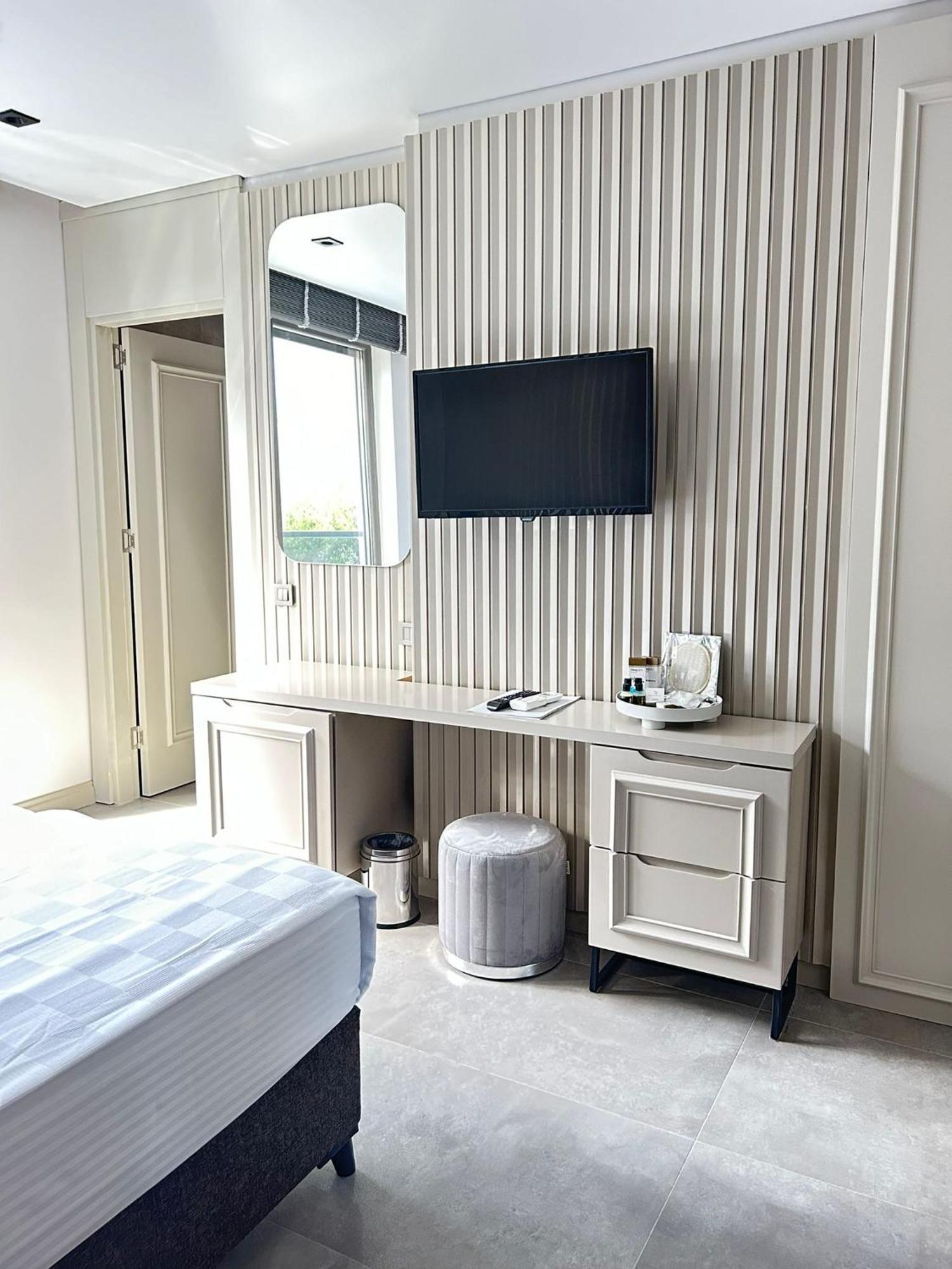 Sam Hotel