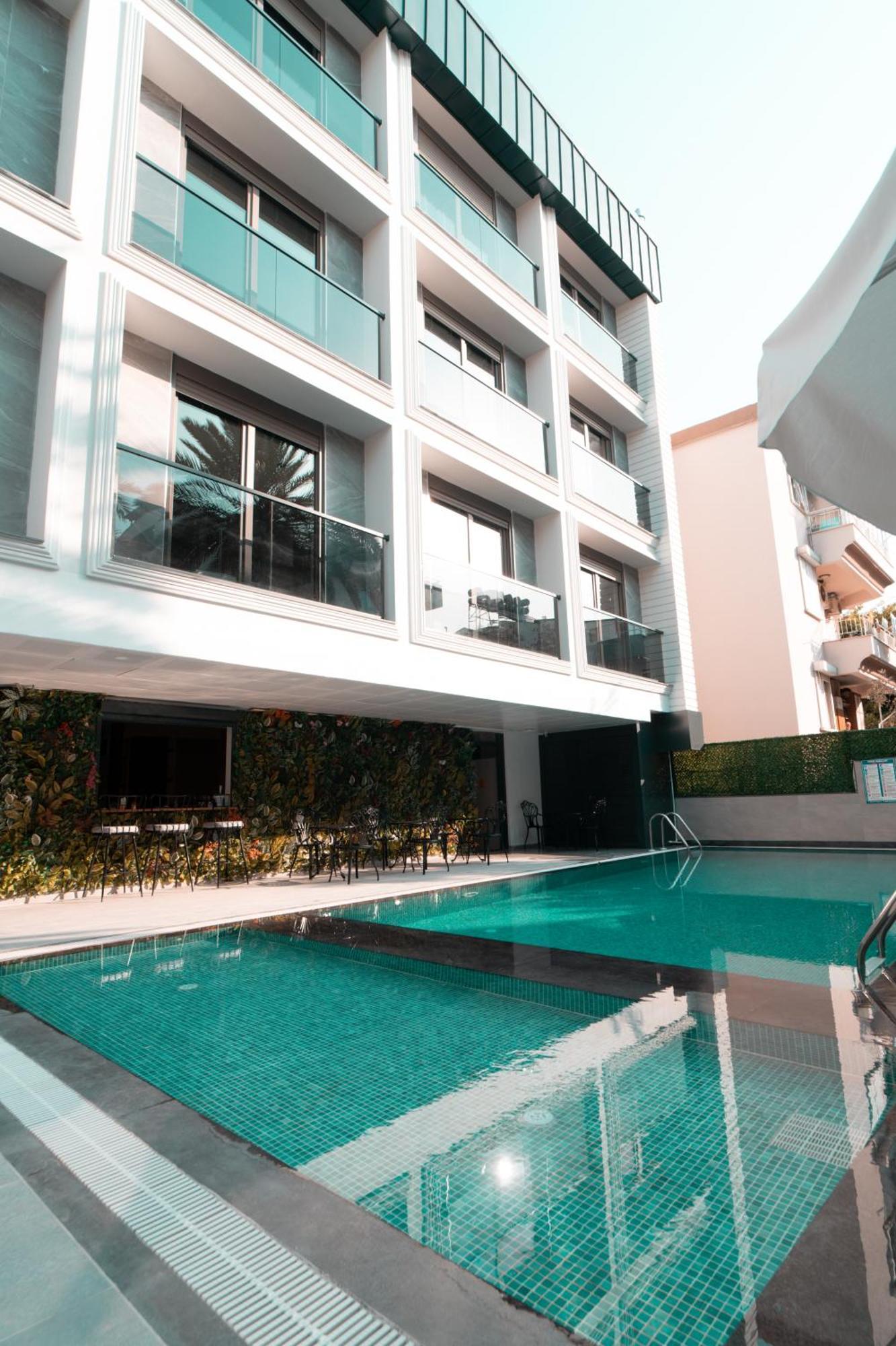 Sam Hotel *
