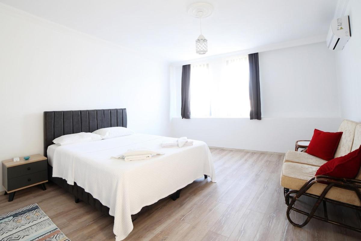 Our In Konyaaltin Apartment Antalya