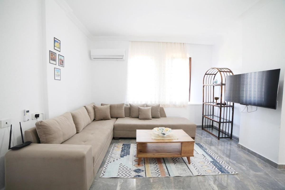Our In Konyaaltin Apartment