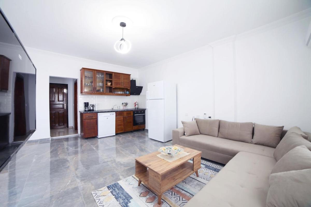 Apartment Our In Konyaaltin Antalya