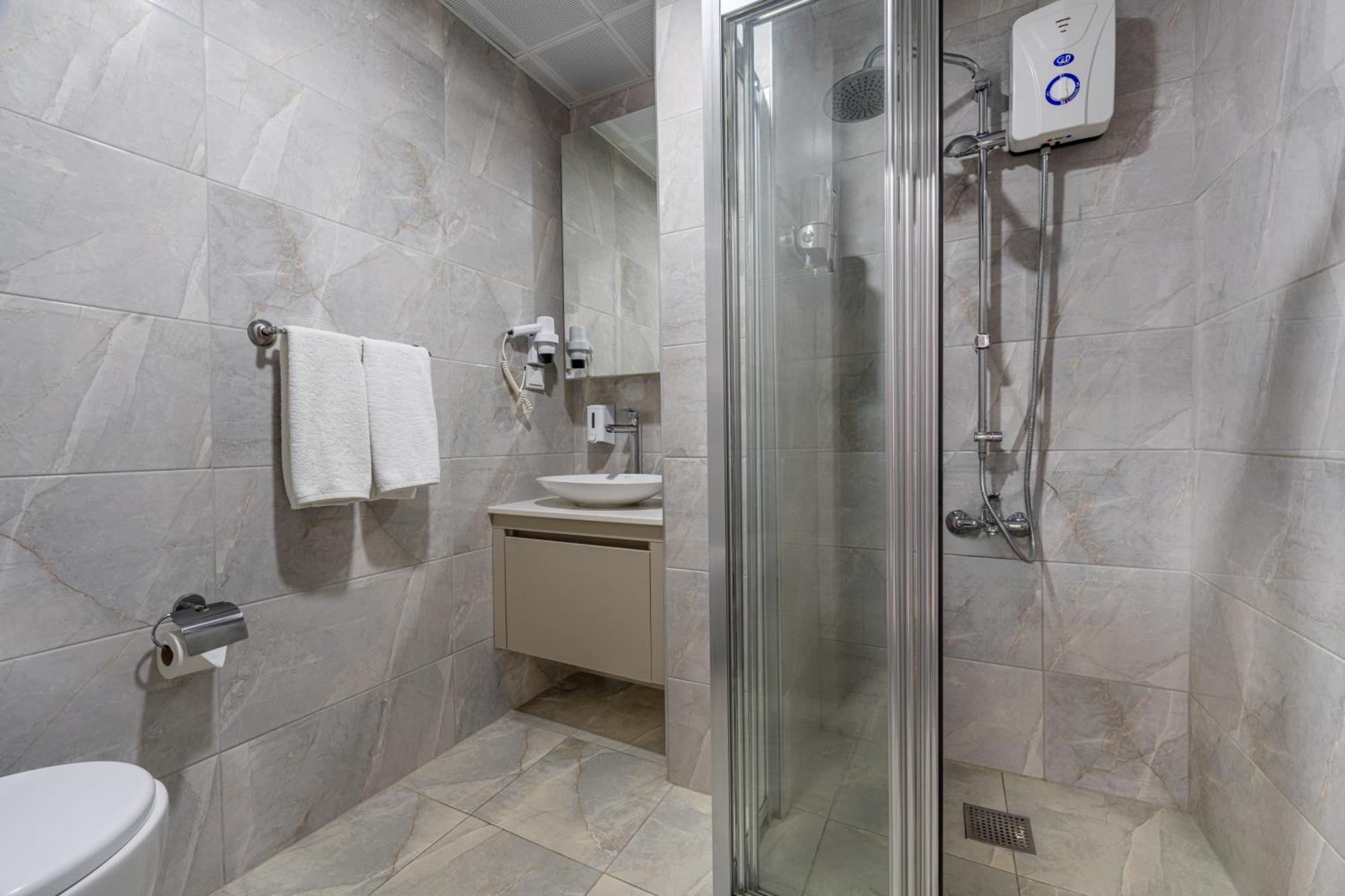 Echinus Lara Hotel *