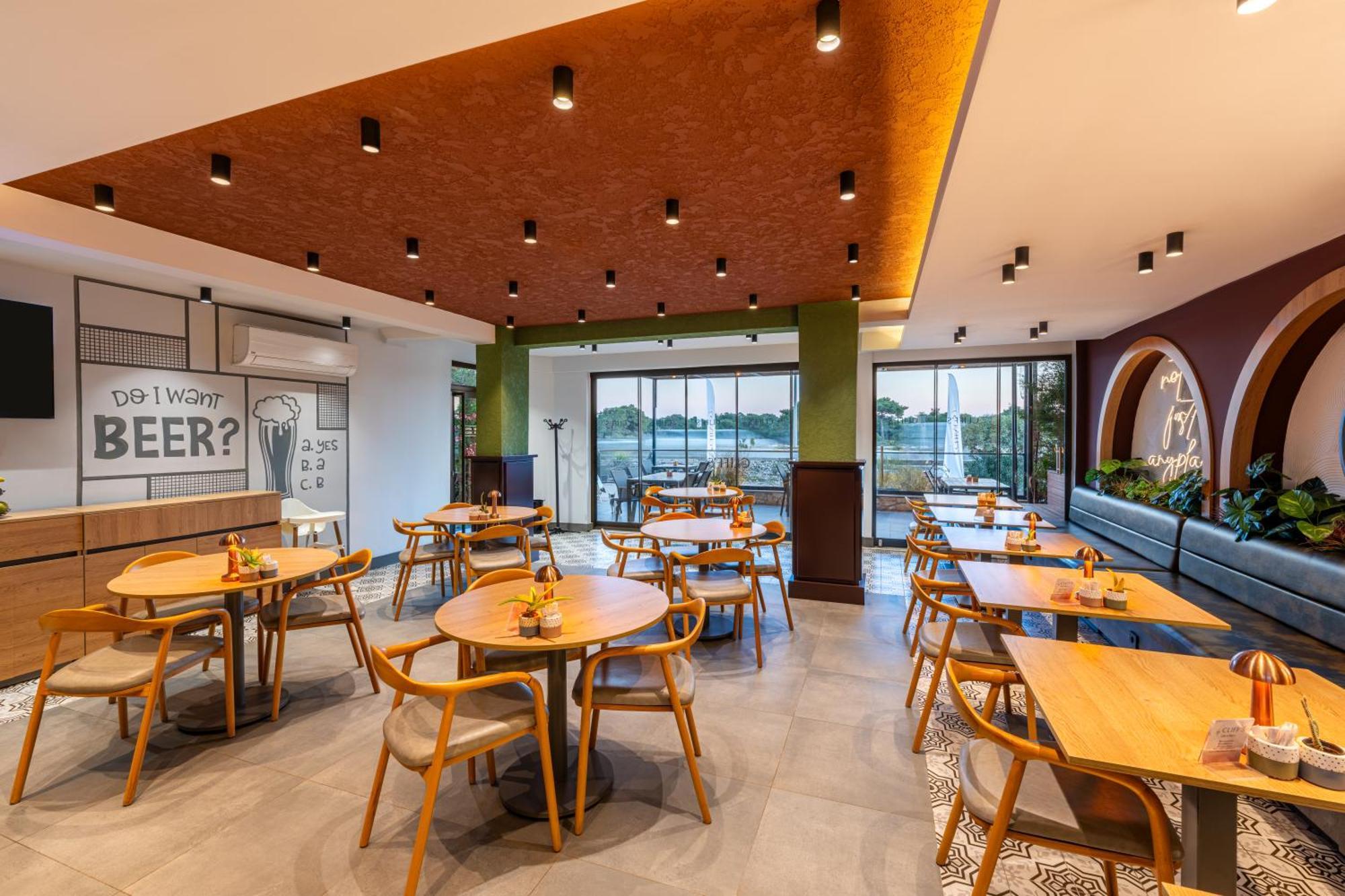 Echinus Lara Hotel