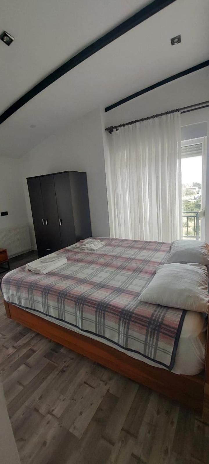Apartment Koepruebasi Aile