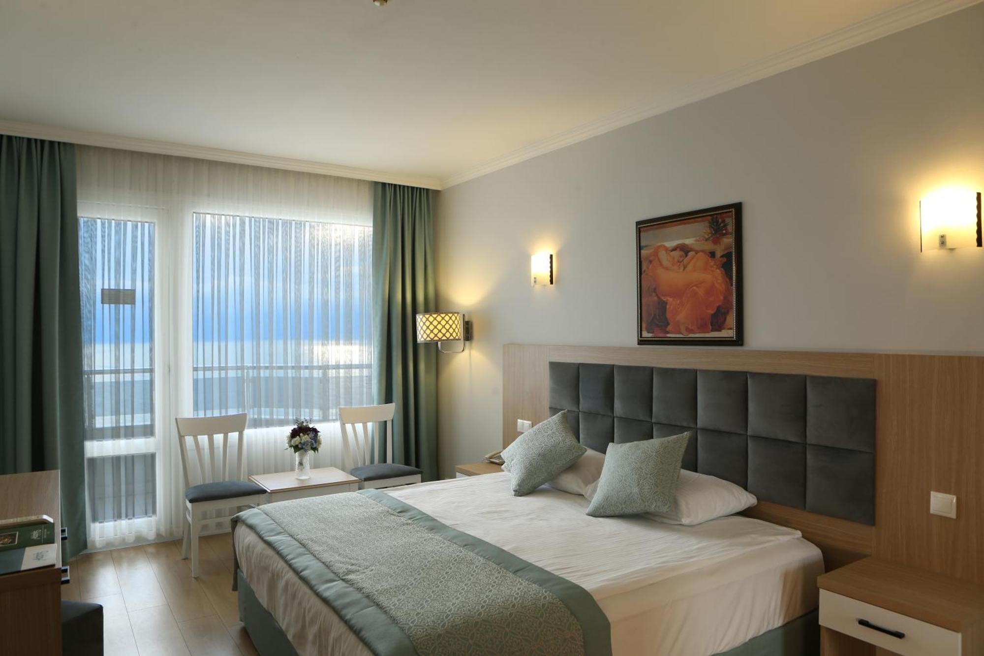 Otel Adonis 4*