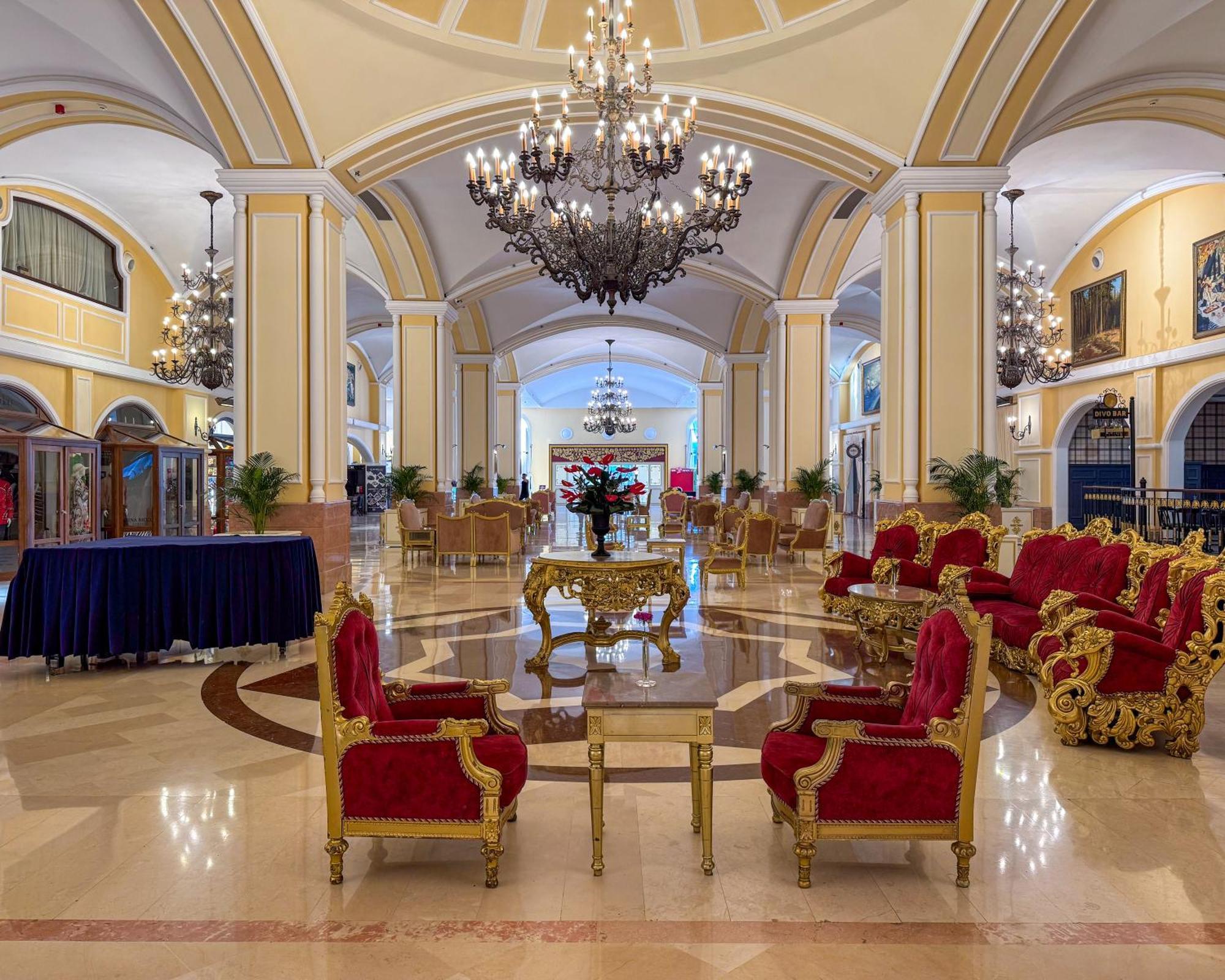 Kremlin Palace Resort