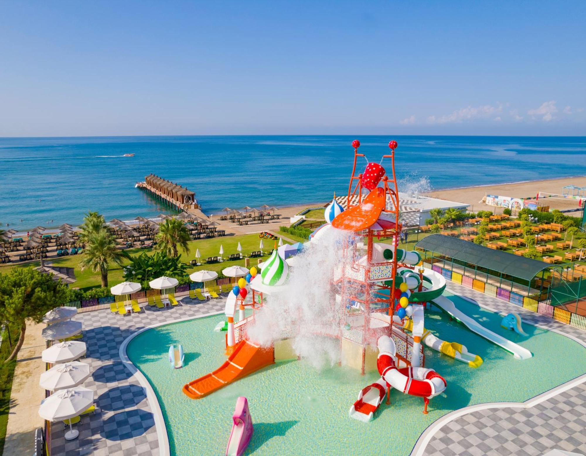 Resort Kremlin Palace Antalya