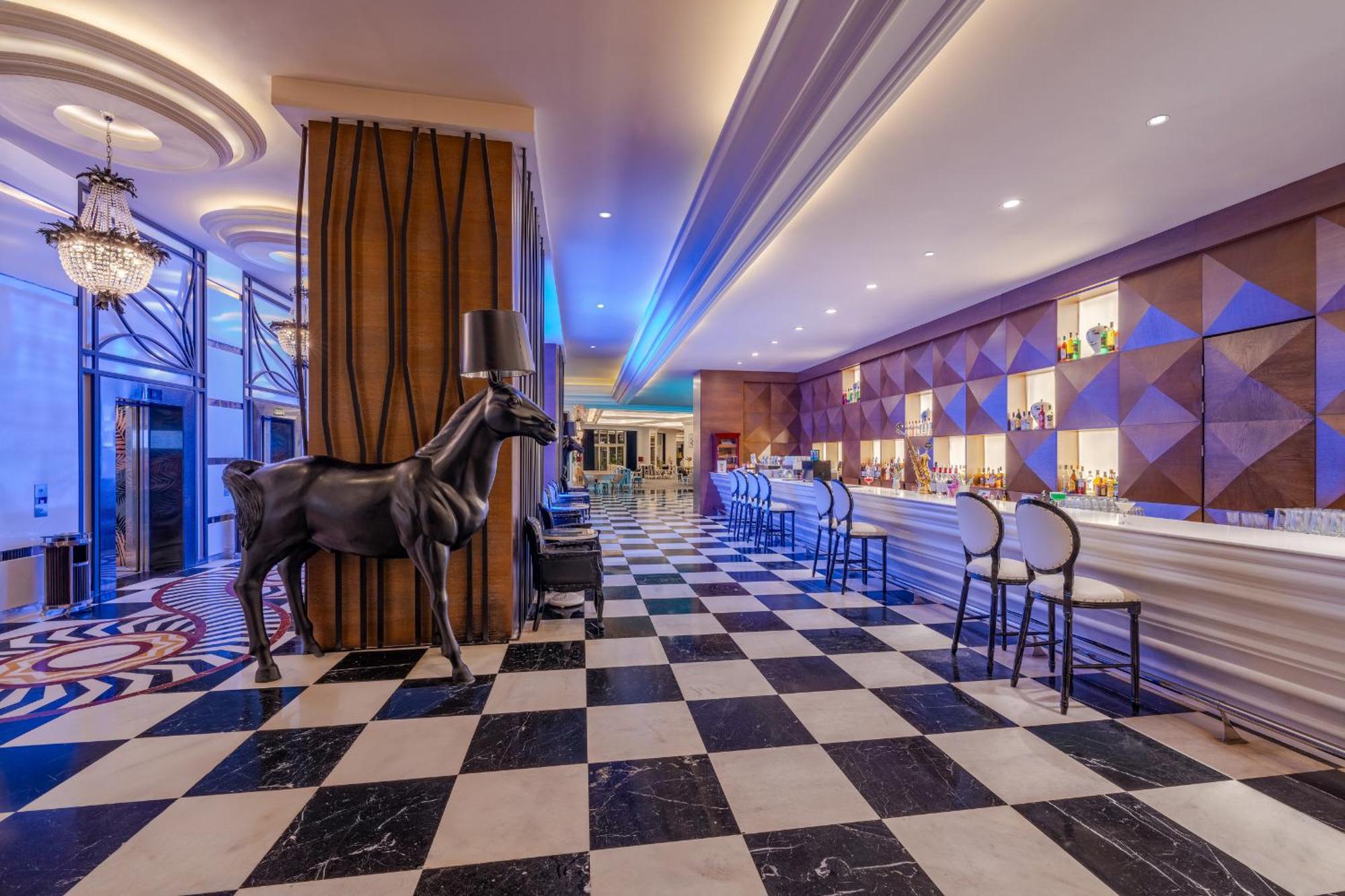 Delphin Imperial Lara 5*