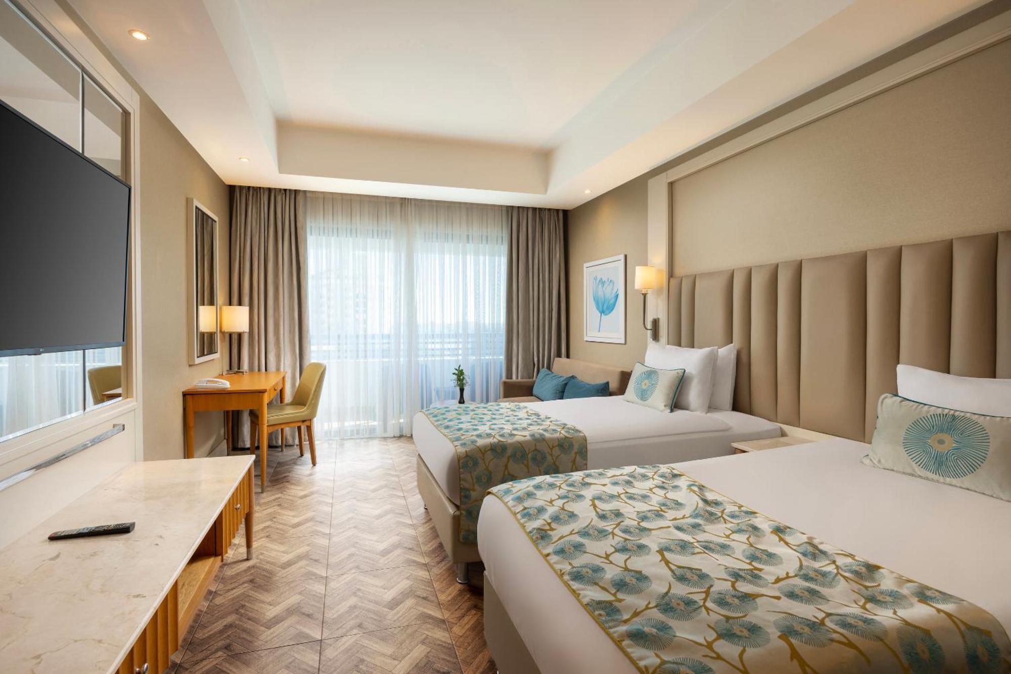 Resort Titanic Lara Antalya