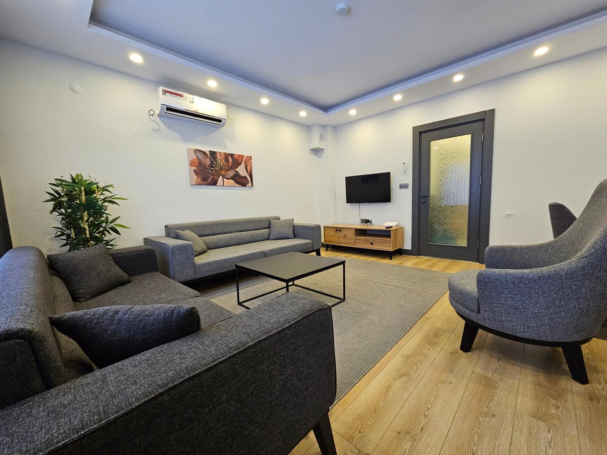 Apartment New Flat&large Living Space 2-6 Near By Lara Antalya