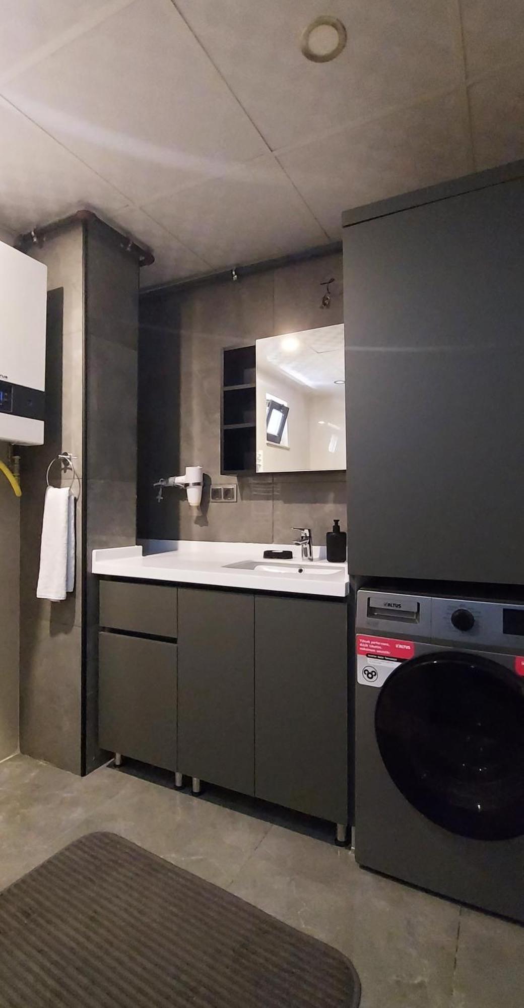 New Flat&large Living Space 2-2 Near By Lara Daire
