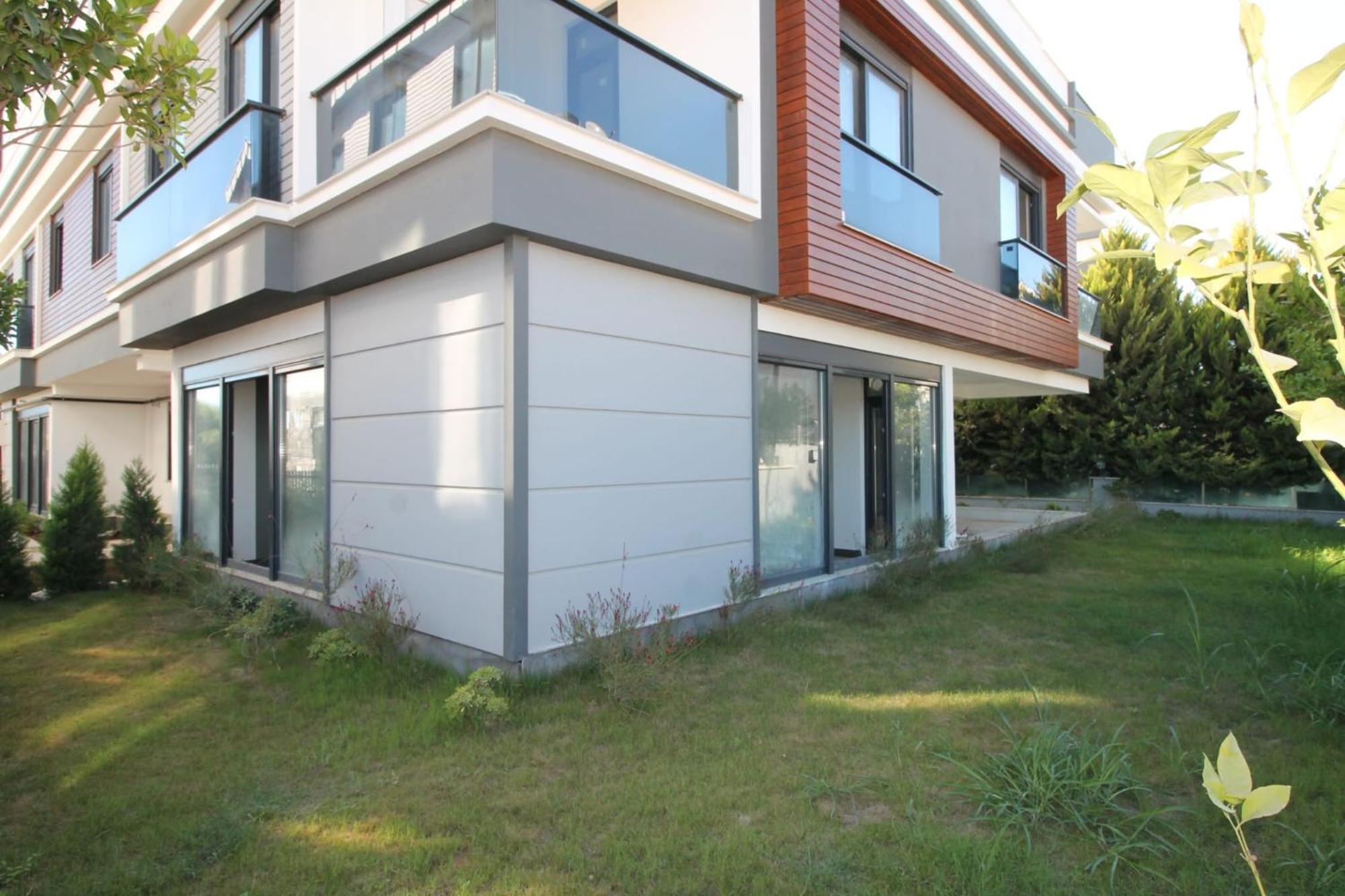Daire New Flat&large Living Space 2-2 Near By Lara