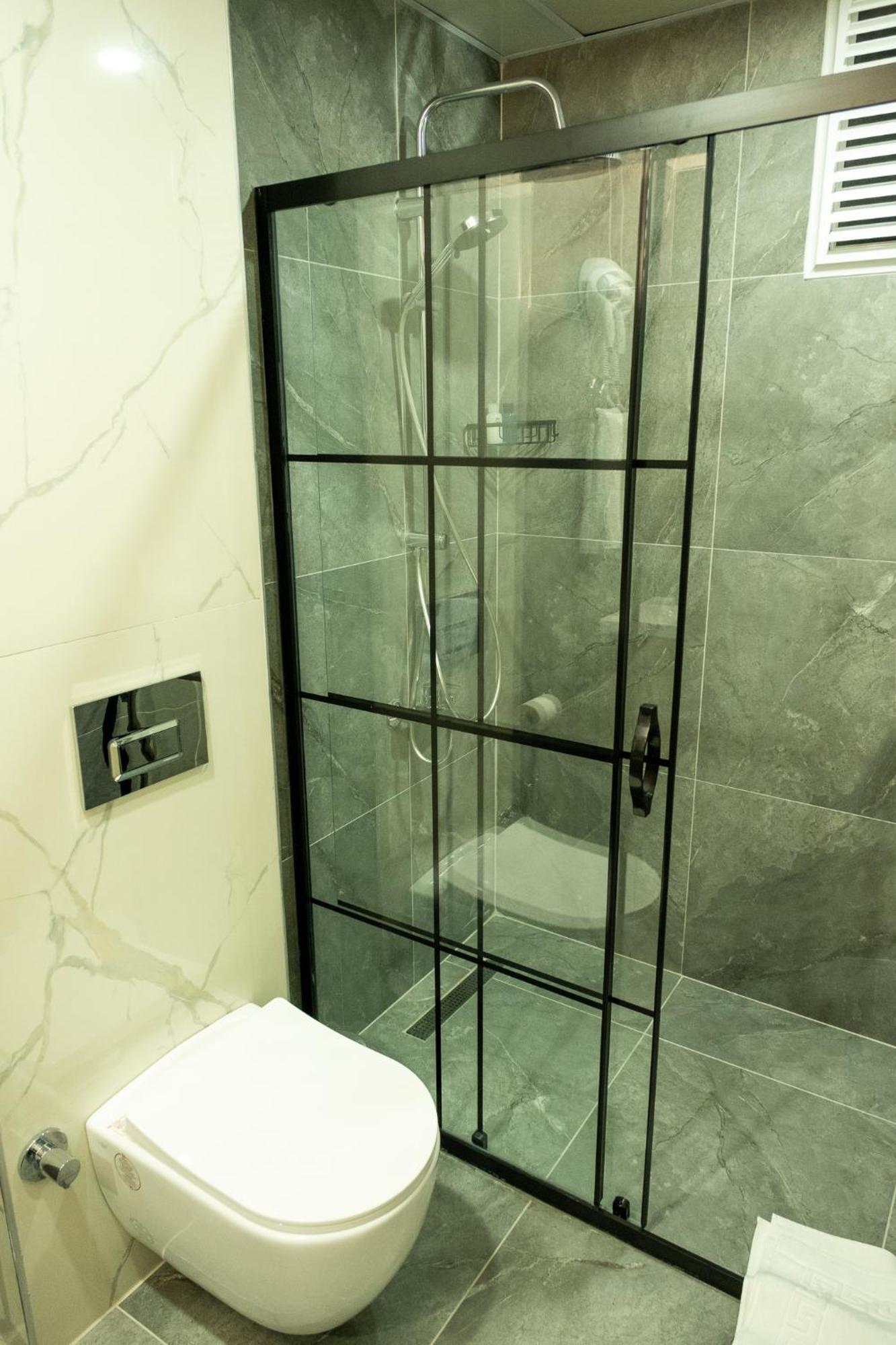 Solo Tourism Boutique Demircikara Apartment *