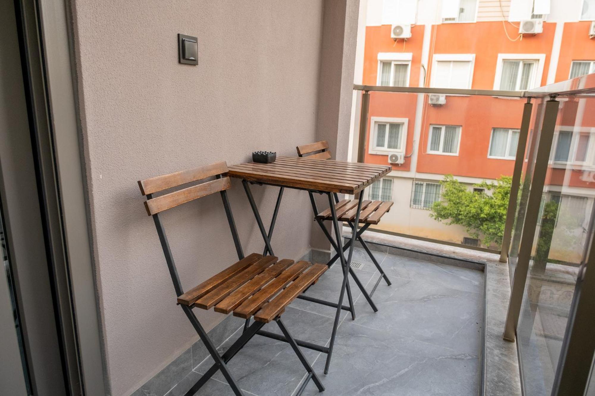 Solo Tourism Boutique Demircikara Apartment *