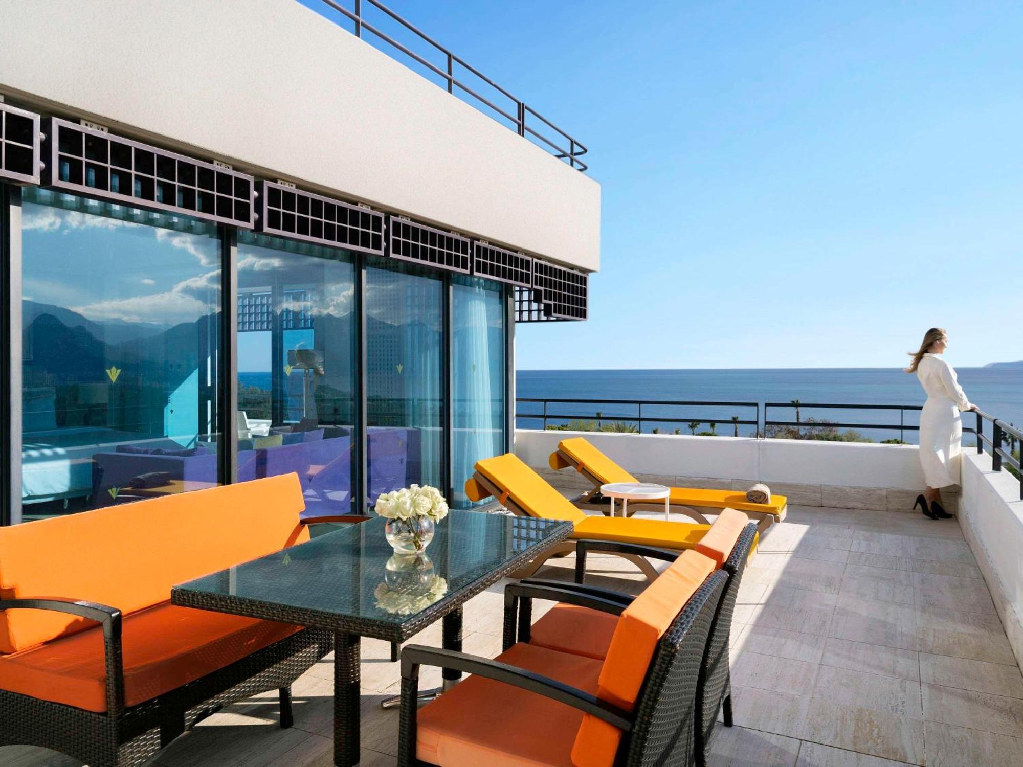 Otel Rixos Downtown - The Land Of Legends Access