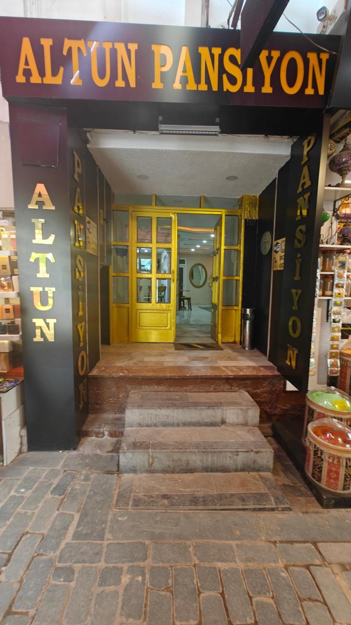 Altun