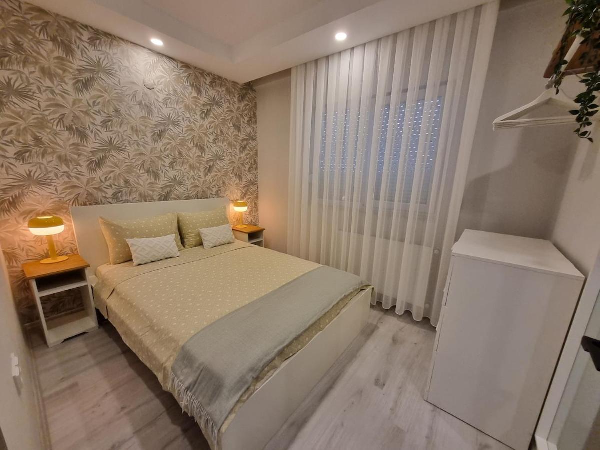 Location 2 Bedroom *
