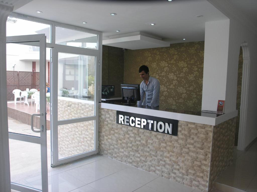 Madi Lara Hotel 3*