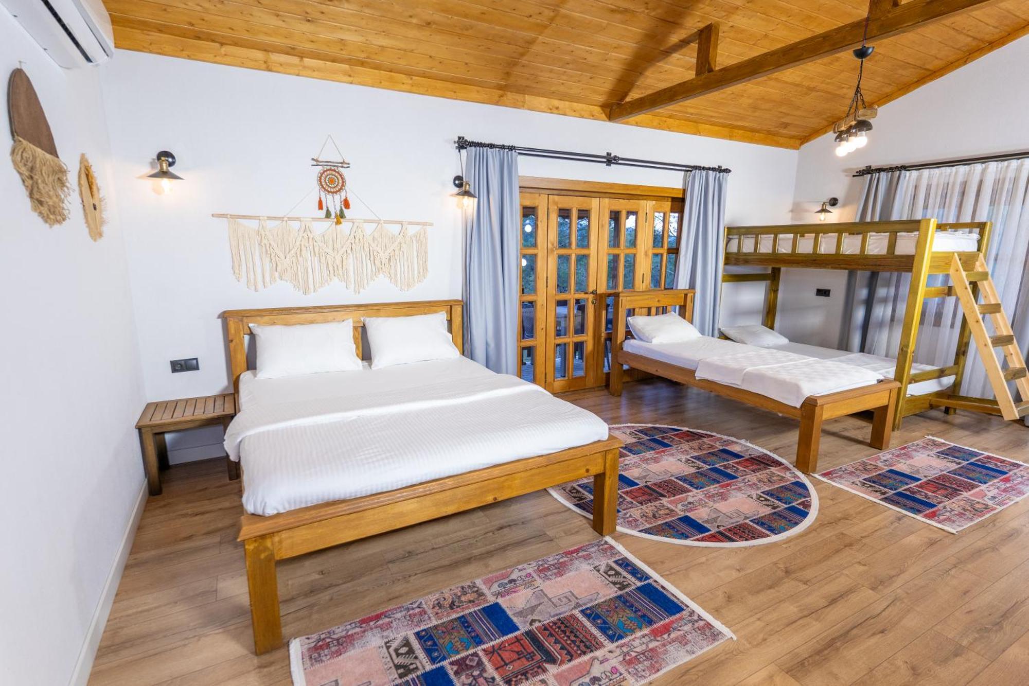 Maison Hill Otel *