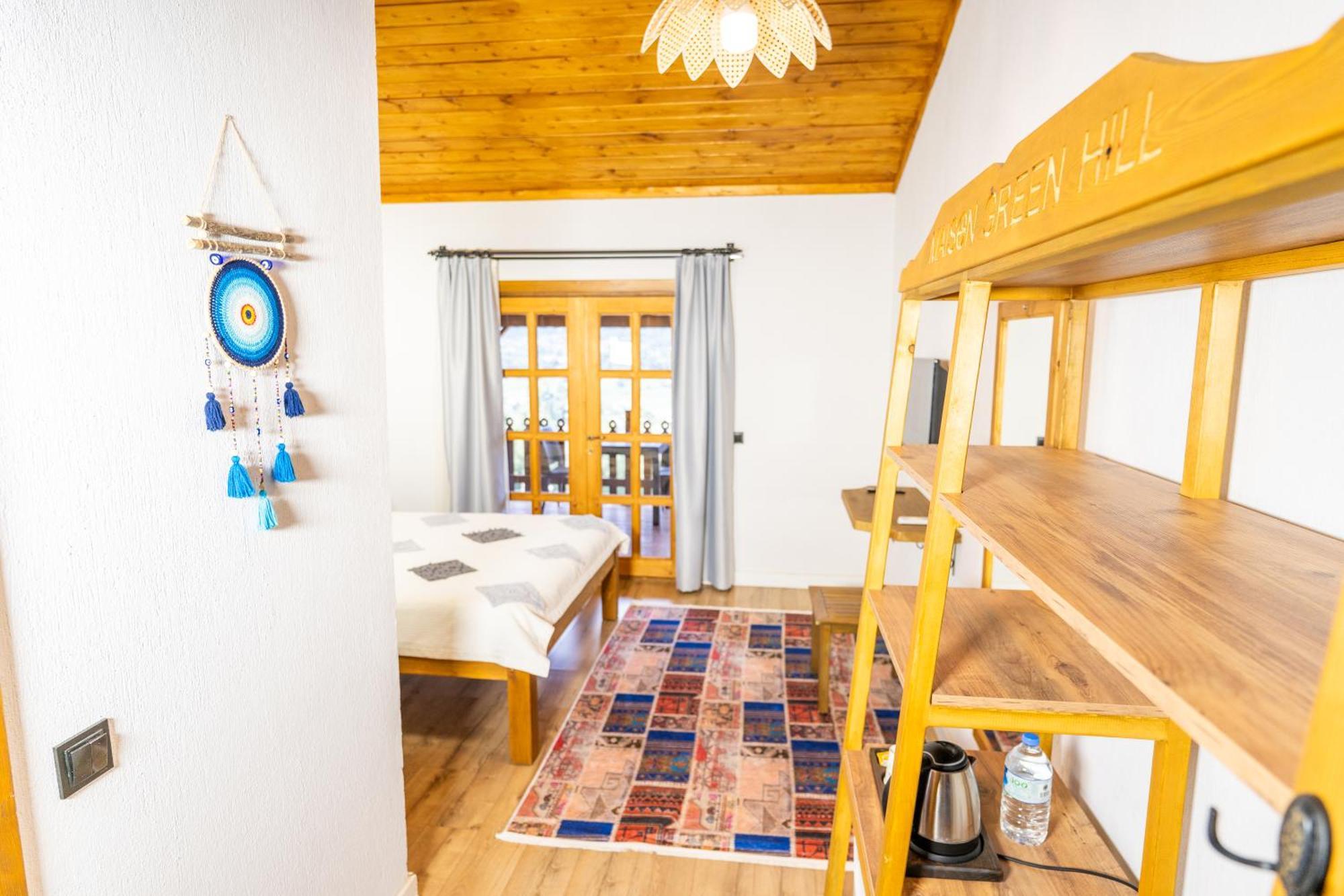 Maison Hill Otel *