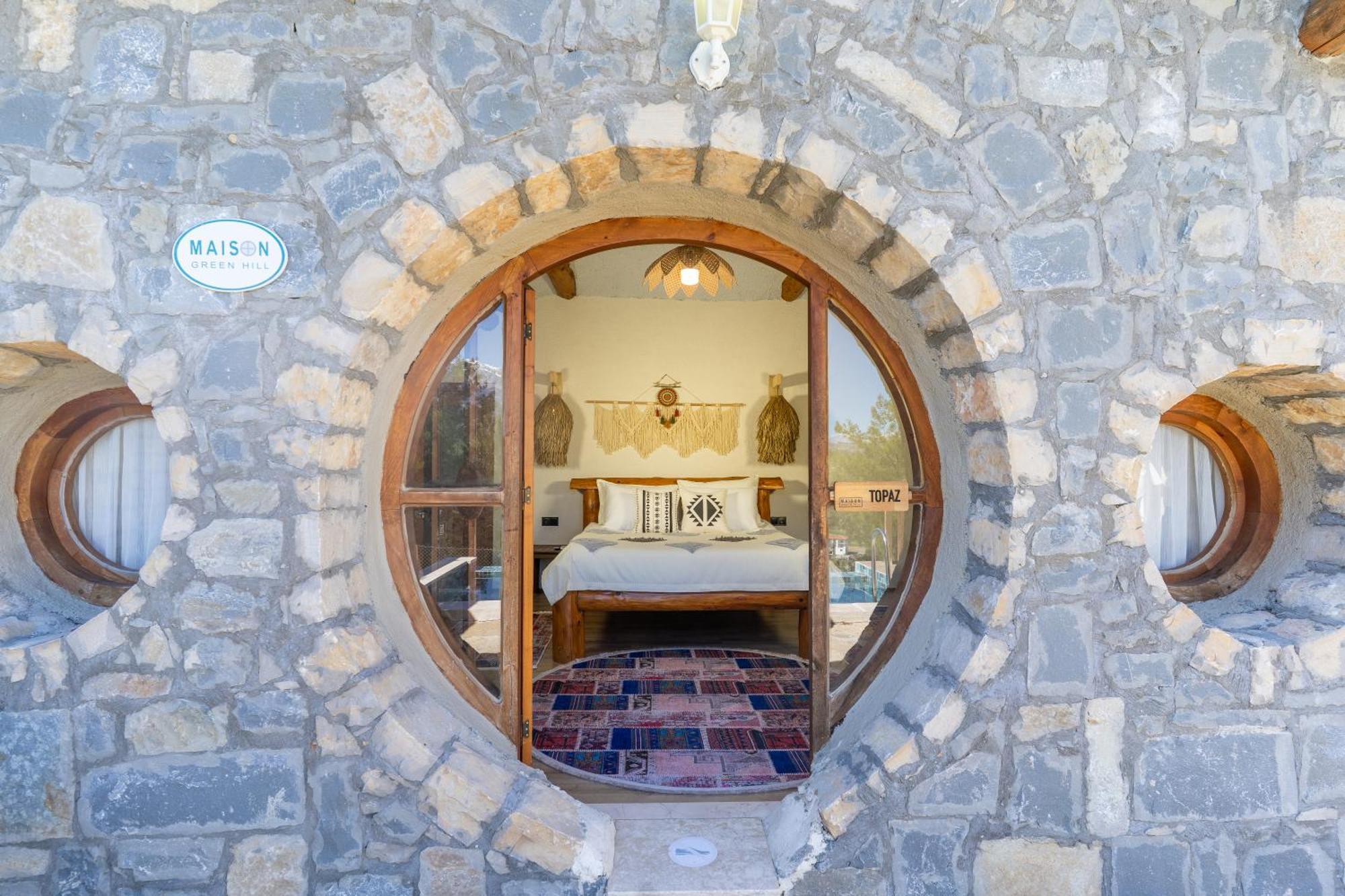 Maison Hill Otel