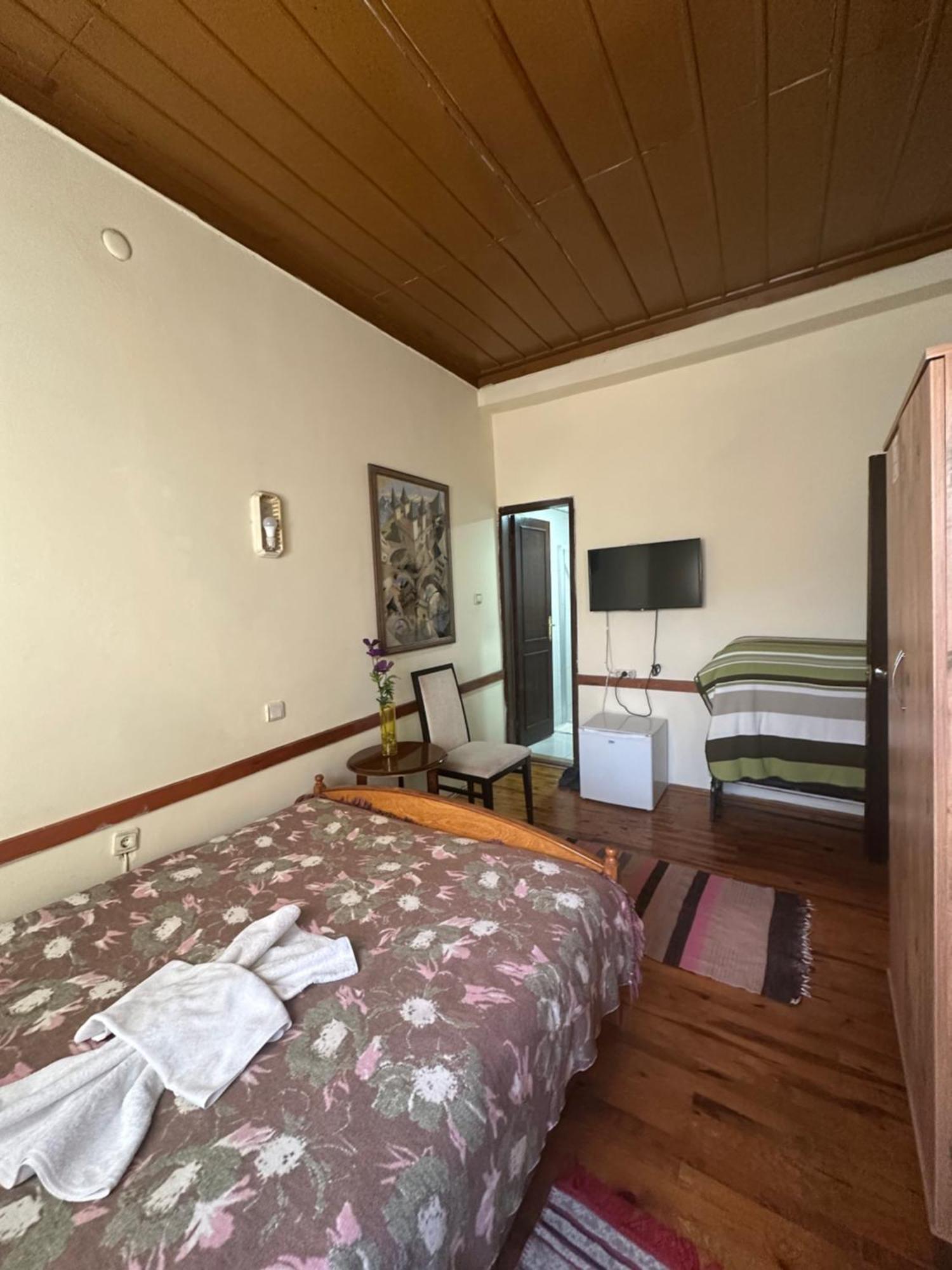 Kont Guest house 2*